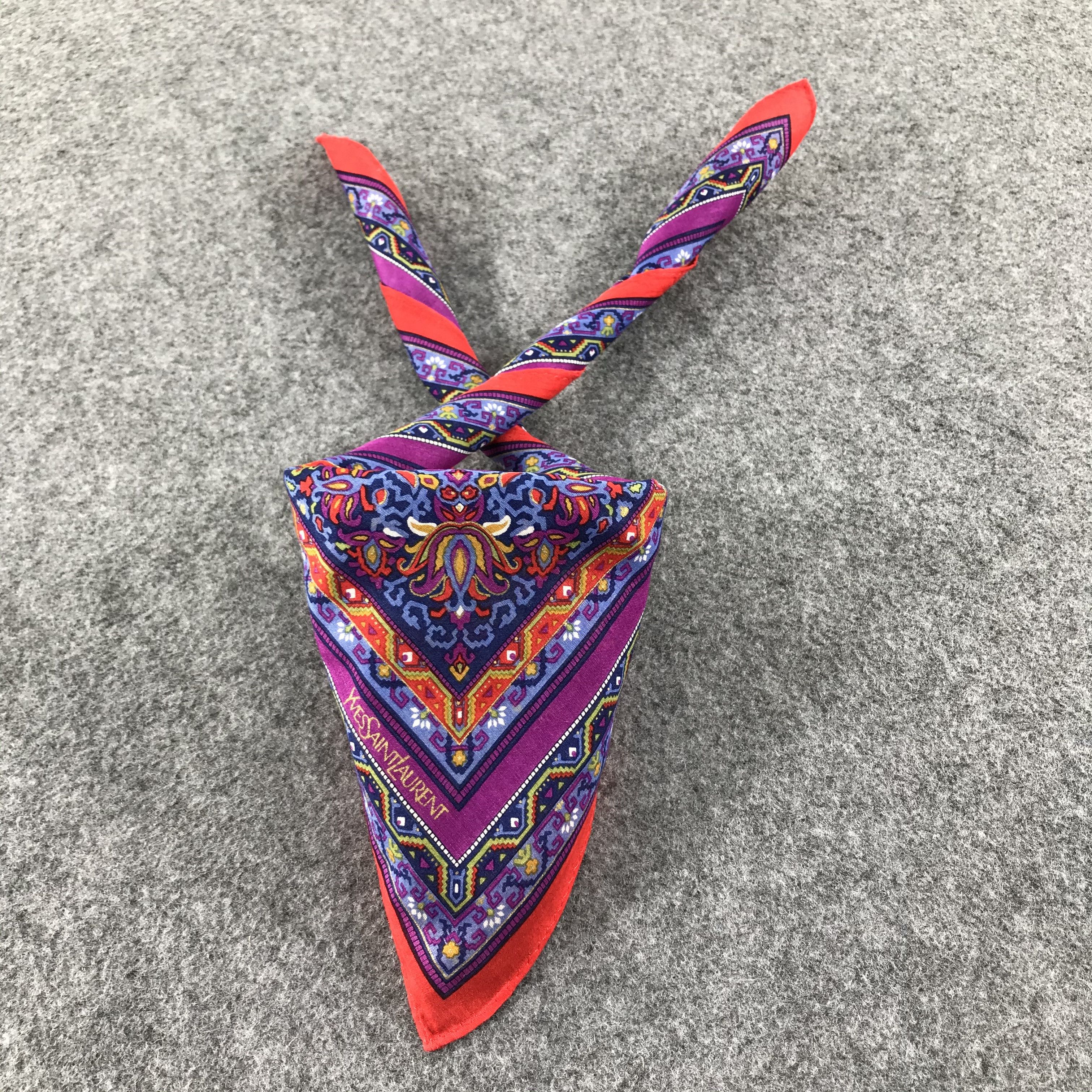 Yves Saint Laurent Yves Saint Laurent Handkerchief Neckerchief Bandana H330 Size ONE SIZE - 1 Thumbnail