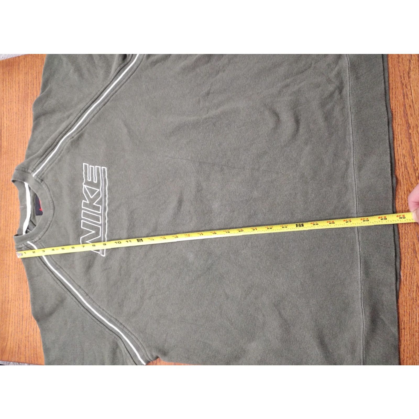 Nike VINTAGE Nike Crewneck Sweatshirt Embroidered Logo Mens Large Green 90s Sports USA Shirt Sweatshirt Pullover Size US L / EU 52-54 / 3 - 5 Thumbnail