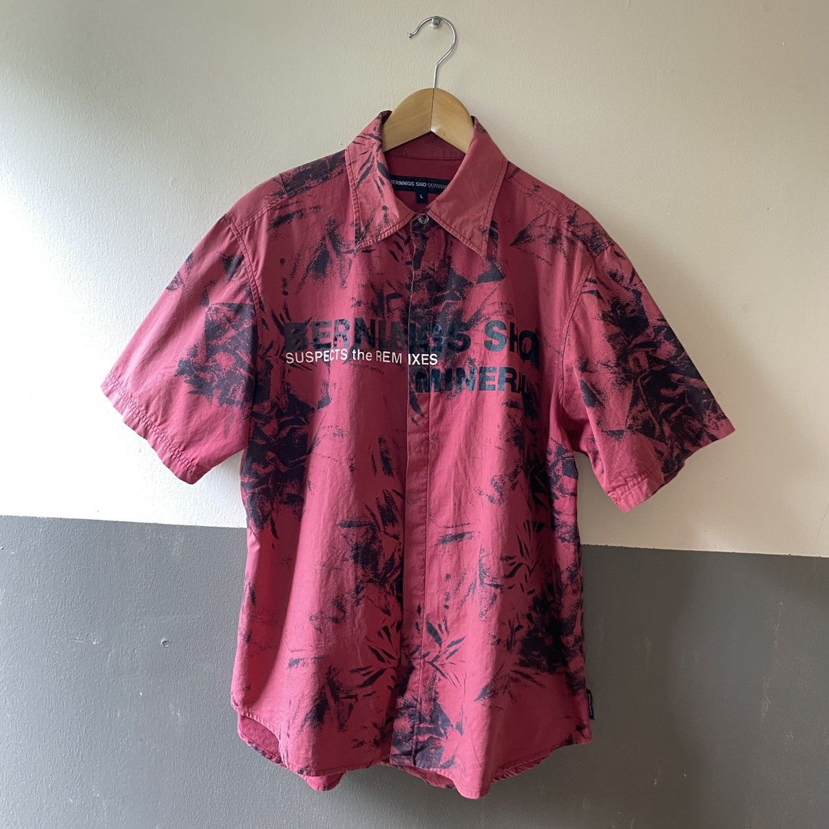 BERNINGS SHO BERNINGS SHO Punk Y2K Red Black Print Short Sleeve Shirt Size US L / EU 52-54 / 3 - 18 Thumbnail