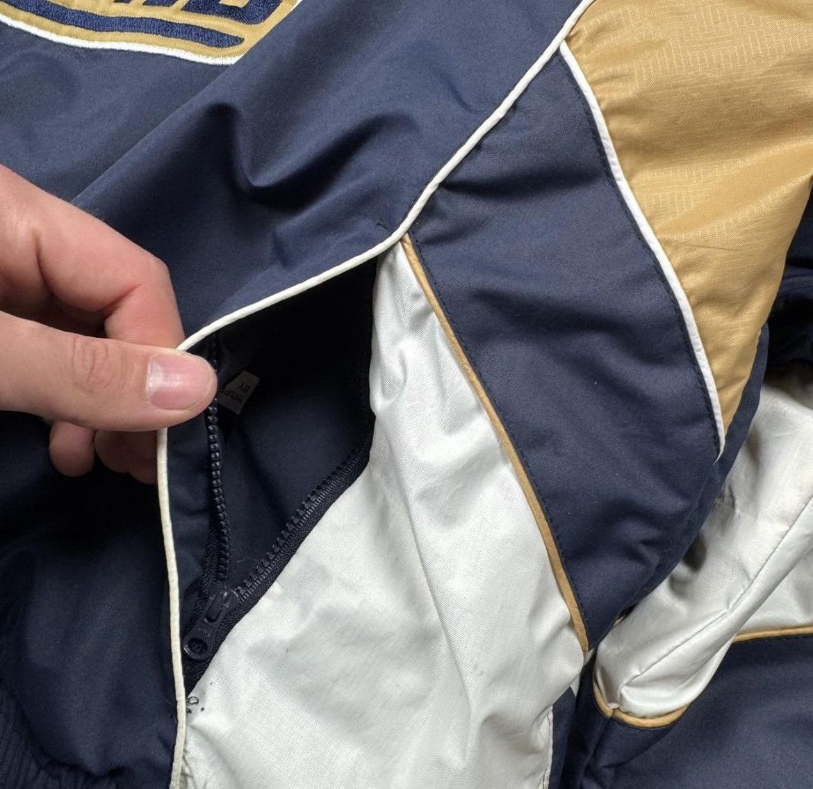 NFL Vintage St Louis Rams puffer jacket Size US M / EU 48-50 / 2 - 4 Thumbnail