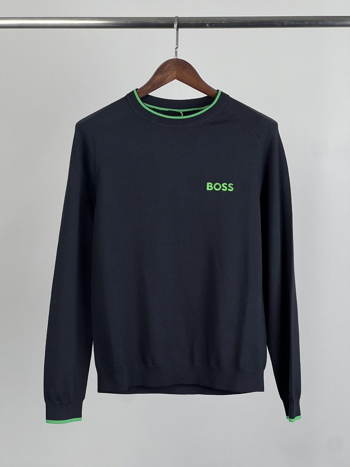 Sweater M