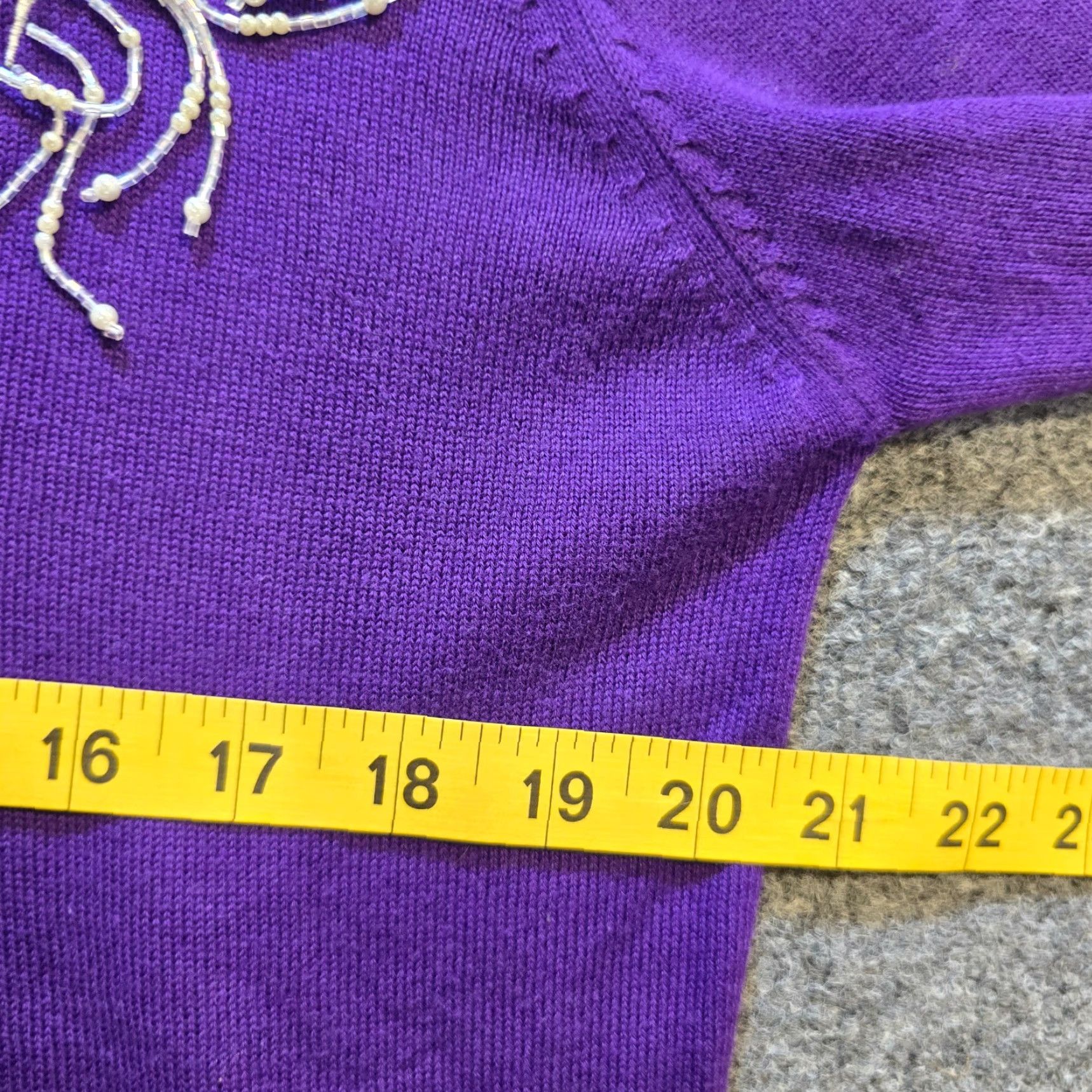 Bob Mackie Bob Mackie Sweater Womens Size Medium Purple Embroidered Bow Pearls Knit Casual Size M / US 6-8 / IT 42-44 - 6 Thumbnail