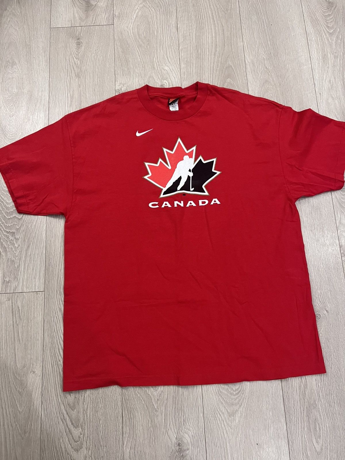 NHL × Nike × Vintage Vintage Team Canada Todd Bertuzzi Shirt 2000s 14 IIHF Junior Size US XL / EU 56 / 4 - 1 Thumbnail