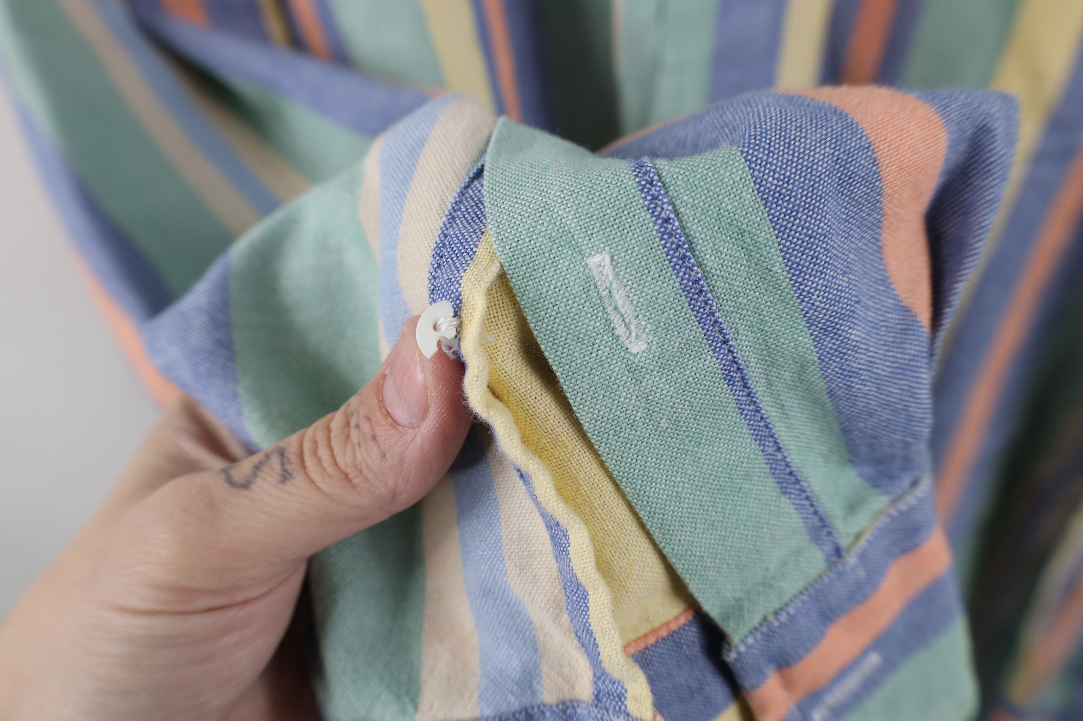Vintage Vintage 90s Streetwear Striped Collared Button Down Shirt Size US XL / EU 56 / 4 - 6 Thumbnail
