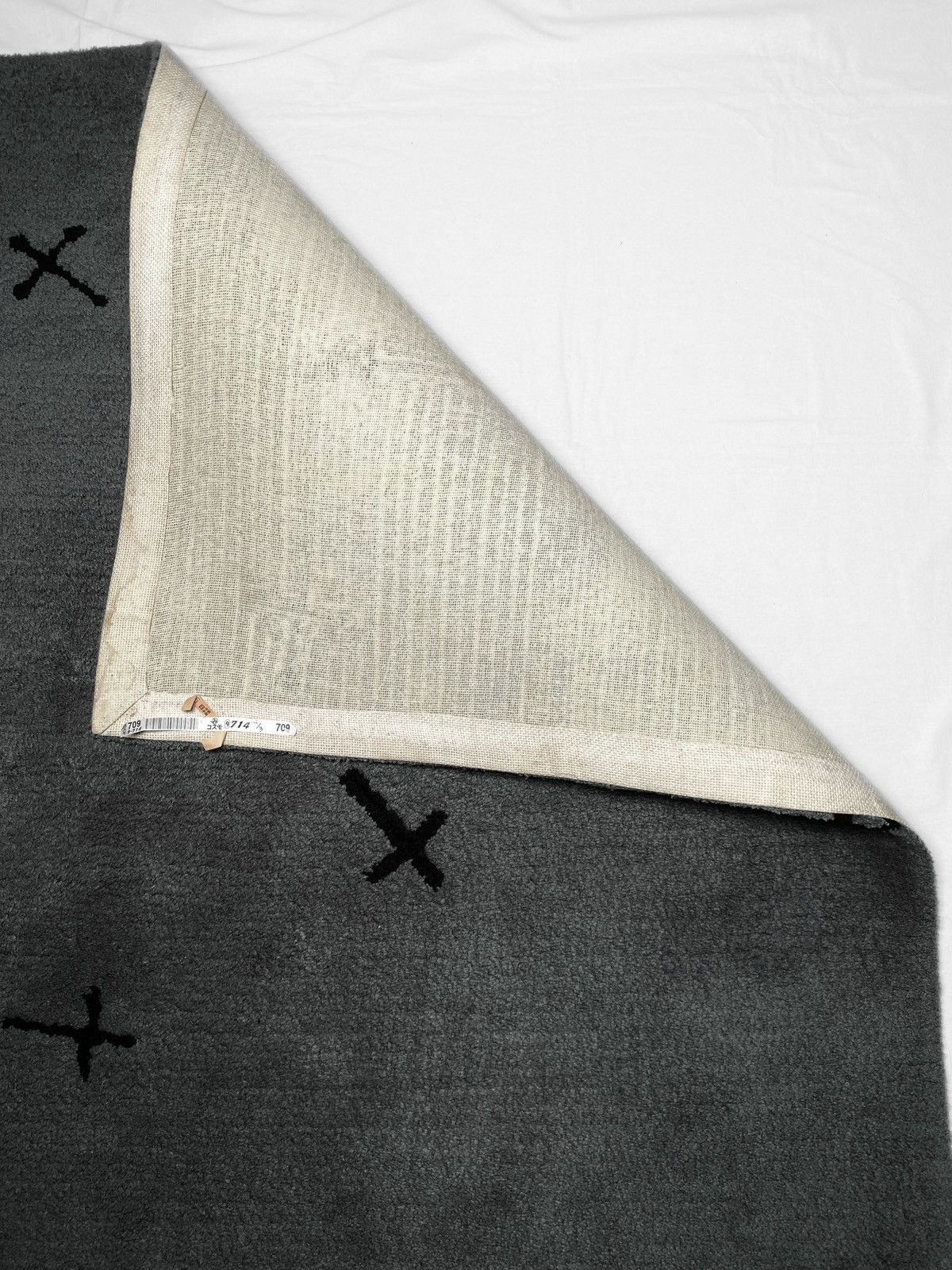Undercover Undercover AW02 "Witches Cell Division" Cross Rug Size ONE SIZE - 8 Thumbnail