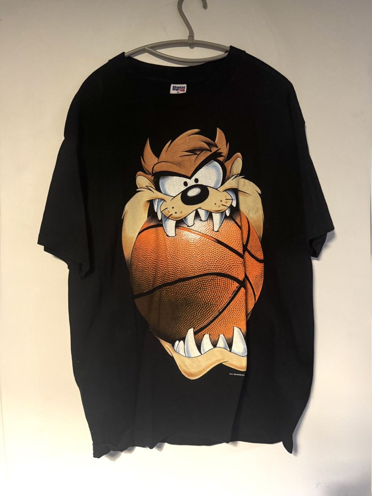 Vintage Loonatic Taz basketball tshirt Size US XL / EU 56 / 4 - 1 Thumbnail