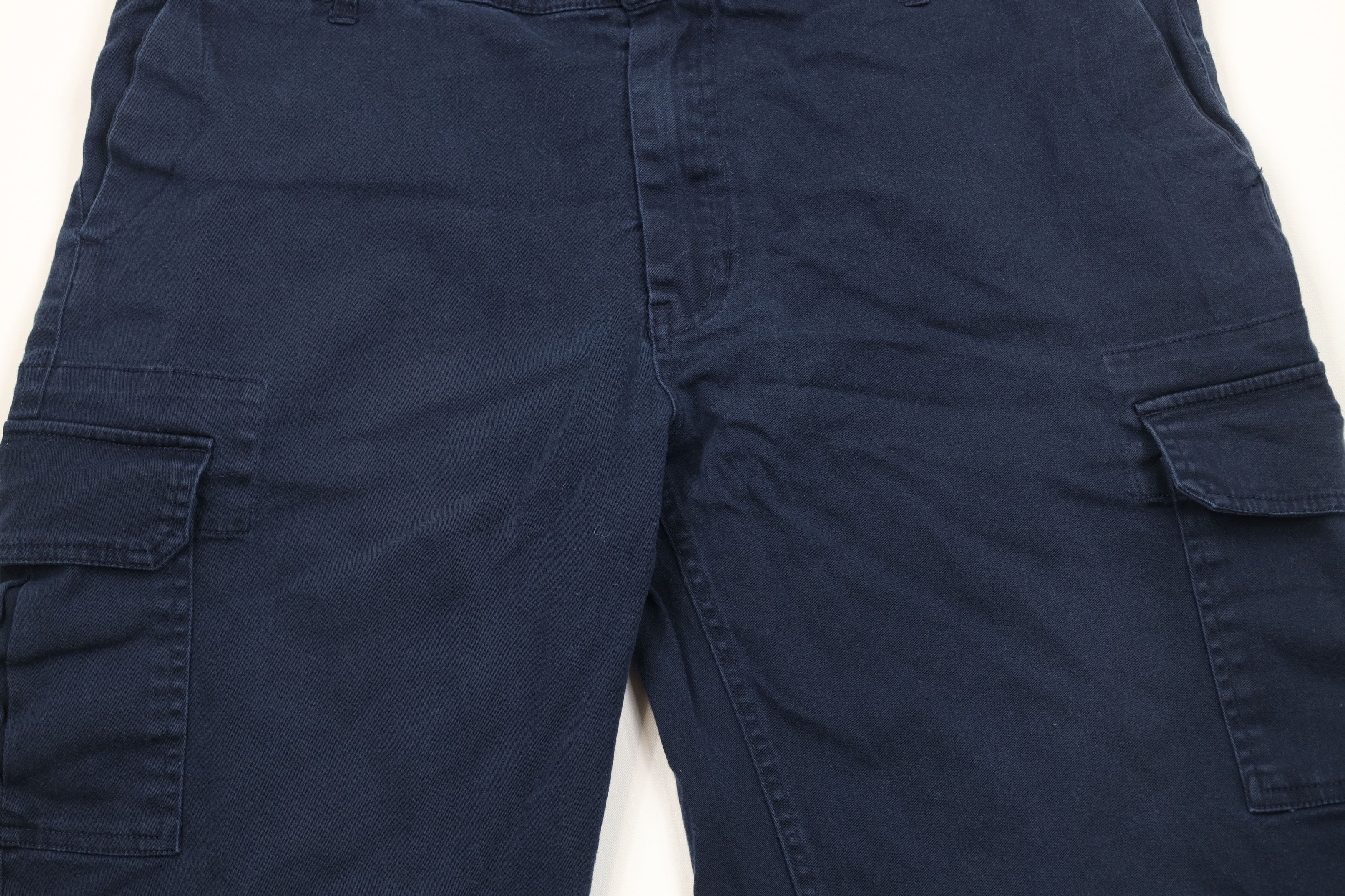 Vintage Vintage Red Bull Racing Spell Cargo Shorts Navy Blue Cotton Size US 38 / EU 54 - 3 Thumbnail
