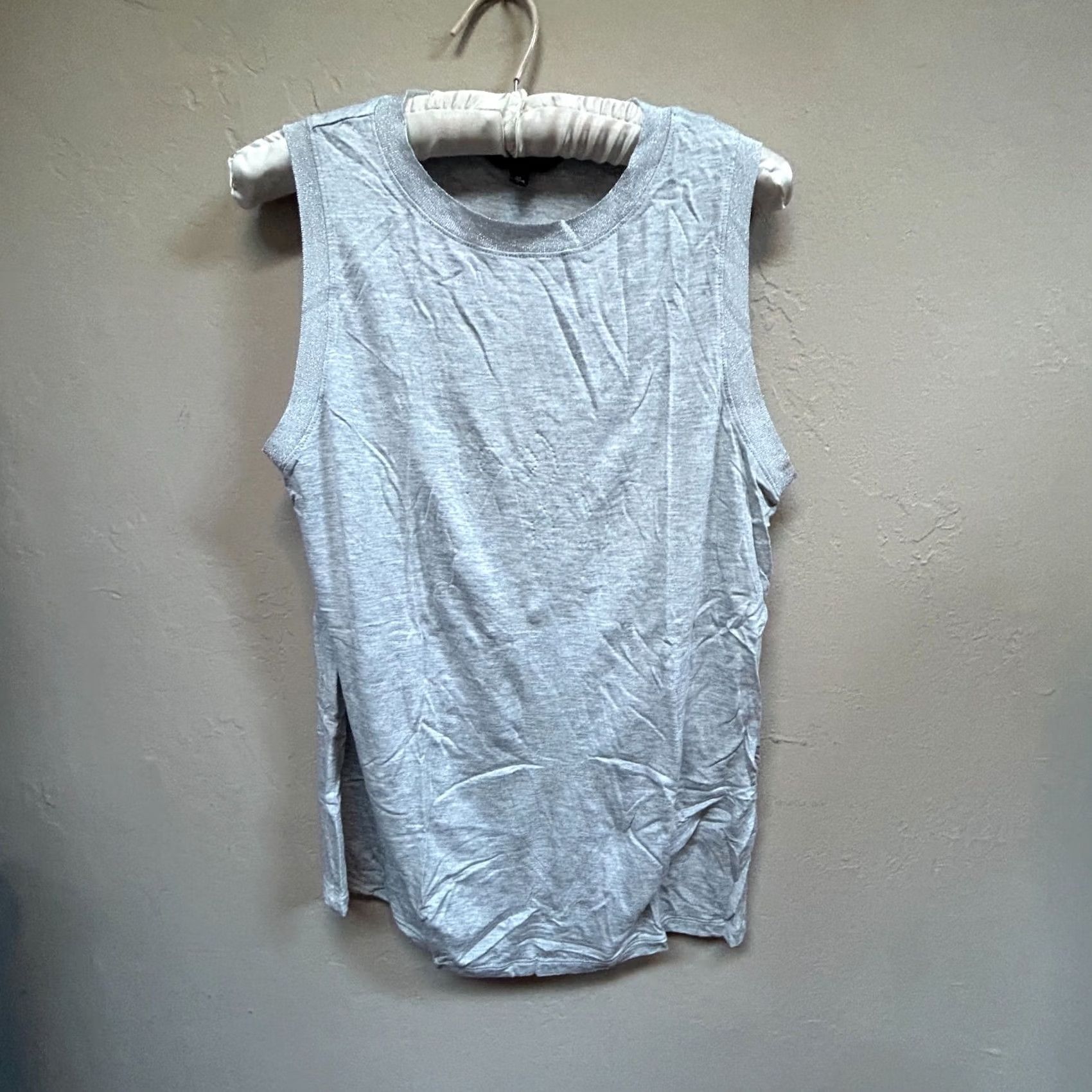 Banana Republic Banana Republic Tank Top Women's Gray Medium Sleeveless Blouse Metallic Trim Round Neck Casual Sleeveless Easy Care All Seasons Size M / US 6-8 / IT 42-44 - 2 Thumbnail