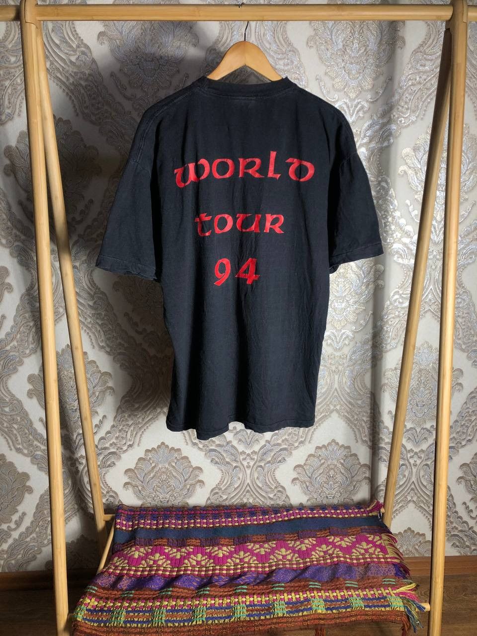 Band Tees VINTAGE WHITESNAKE 1994 WORLD TOUR ROCK T-SHIRT METAL PUNK Size US XL / EU 56 / 4 - 9 Thumbnail
