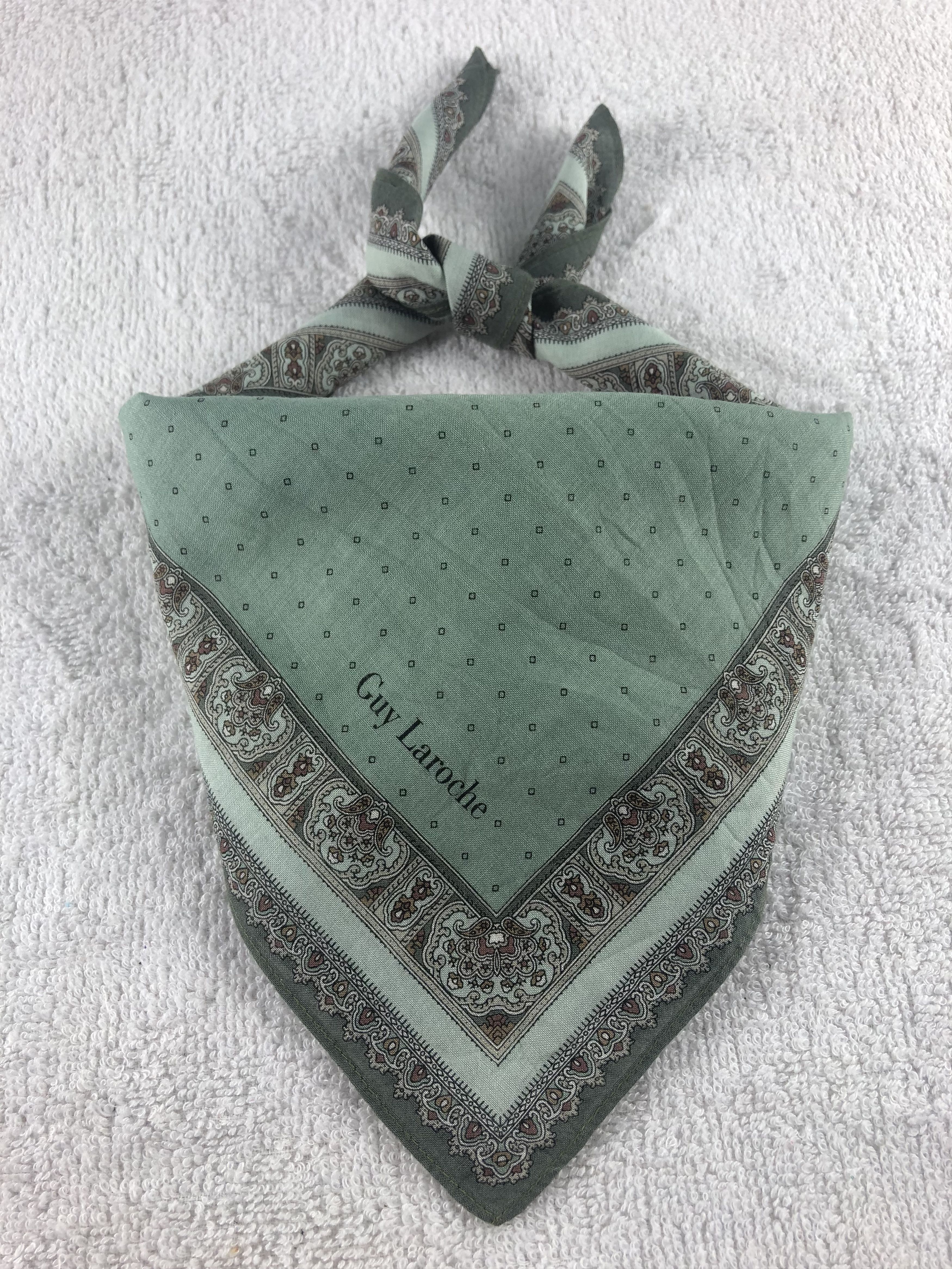 Guy Laroche Guy Laroche Handkerchief / Bandana / Neckerchief Size ONE SIZE - 1 Thumbnail