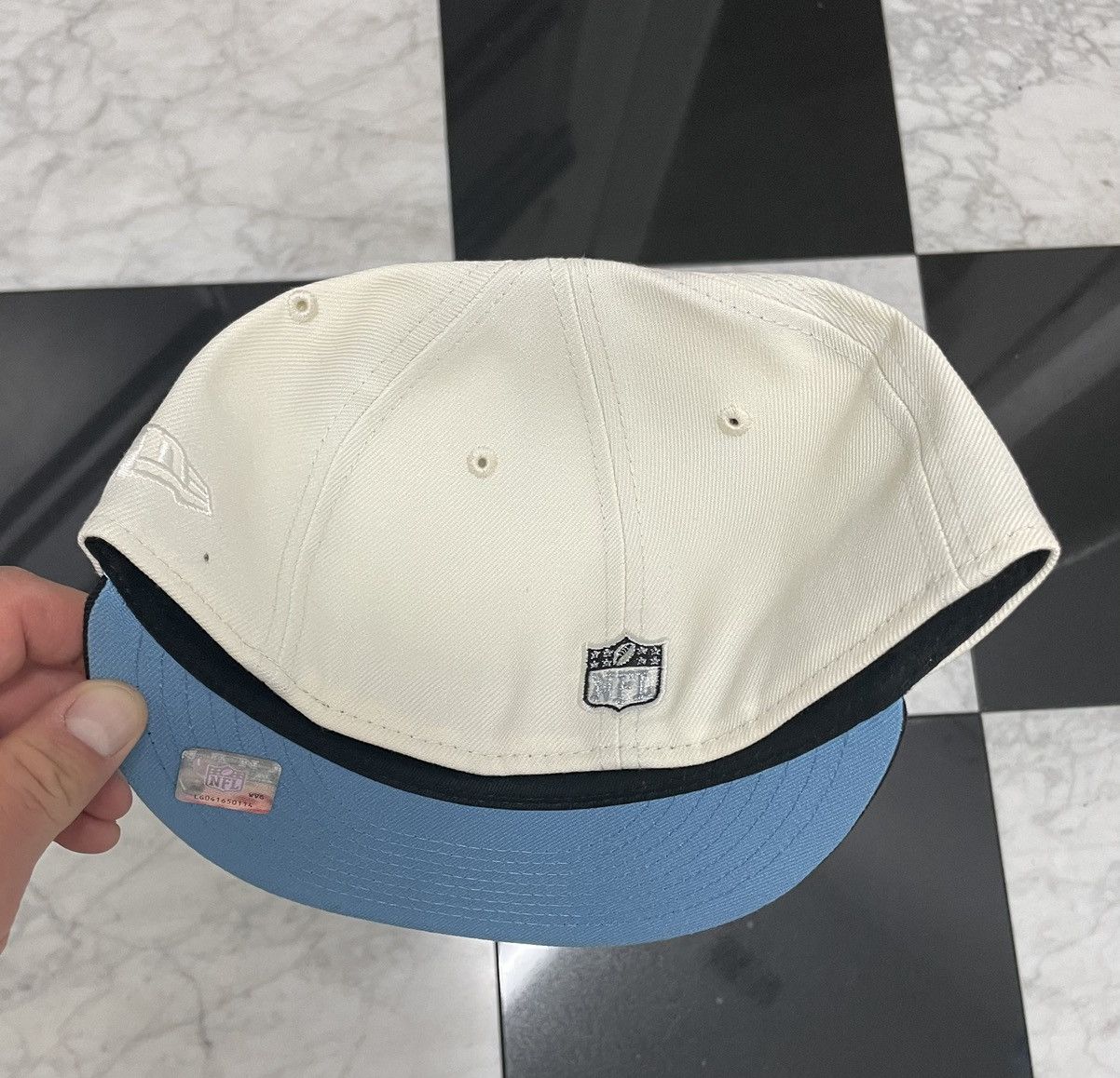New Era 🔥Exclusive Raiders fitted size 7 also have 7 3/8 Size ONE SIZE - 5 Thumbnail