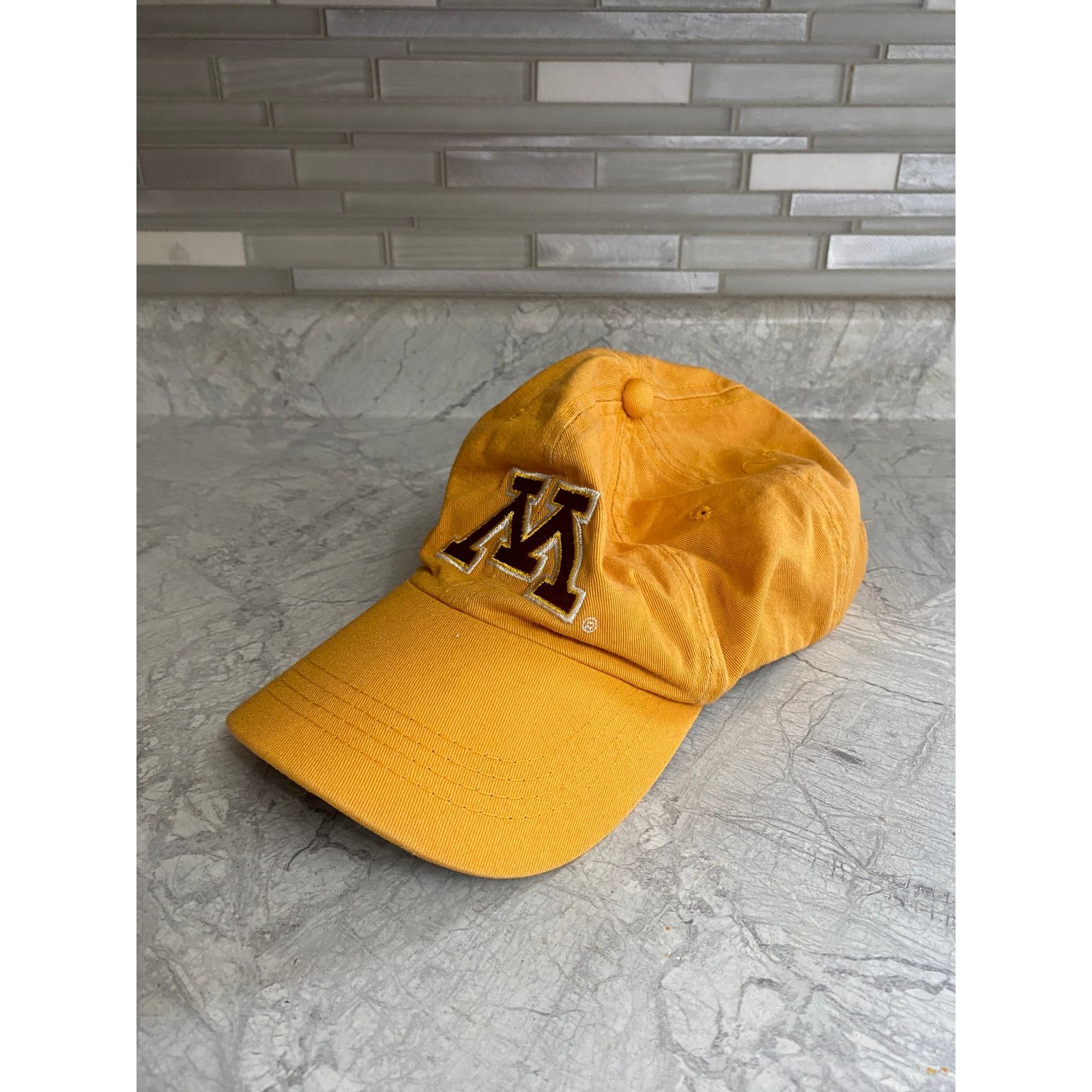 Signatures Minnesota Gophers Strapback Baseball Hat Size ONE SIZE - 1 Thumbnail
