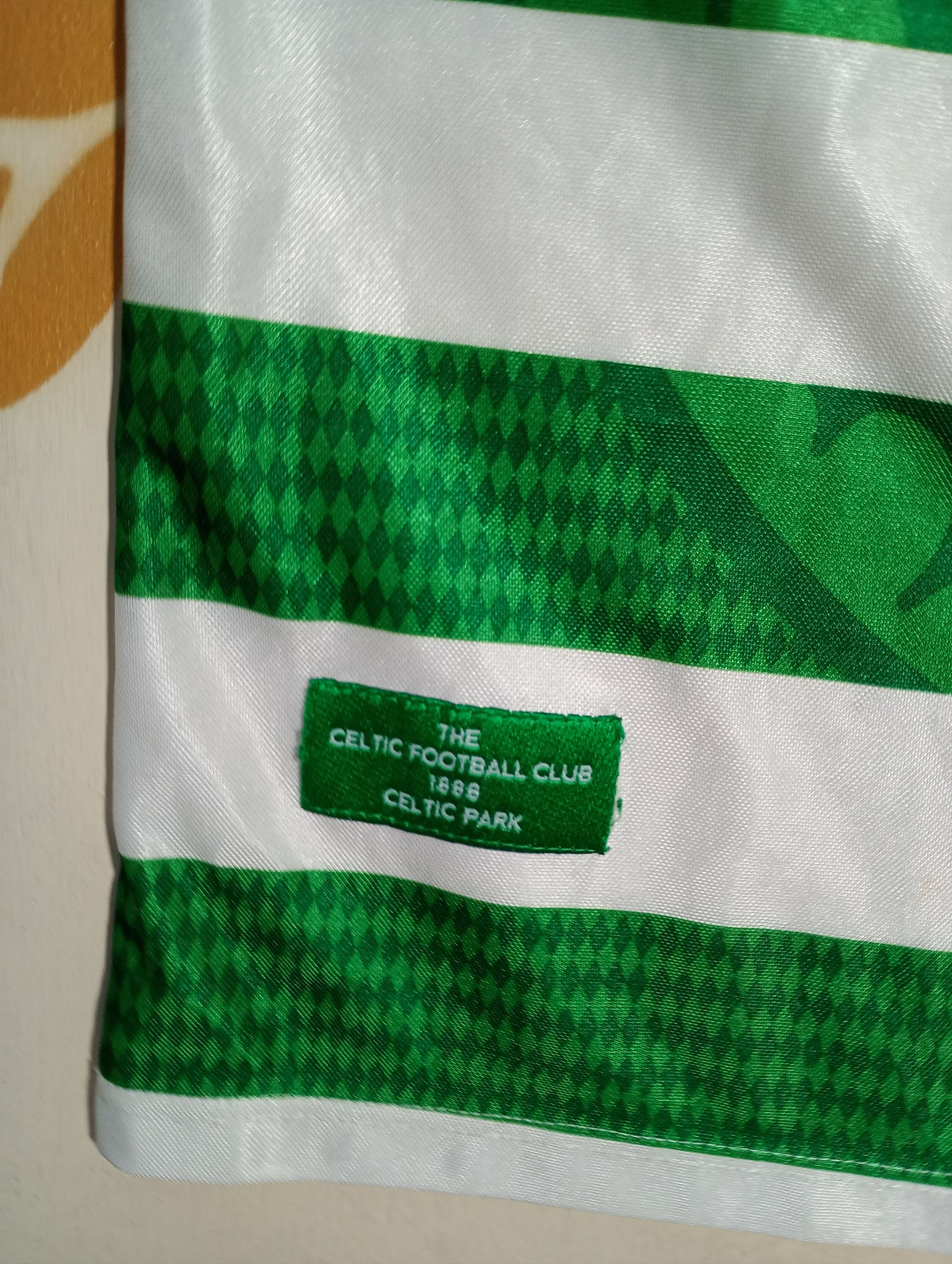 Umbro Umbro Celtic Home Jersey 1997-1999 Size US M / EU 48-50 / 2 - 7 Thumbnail