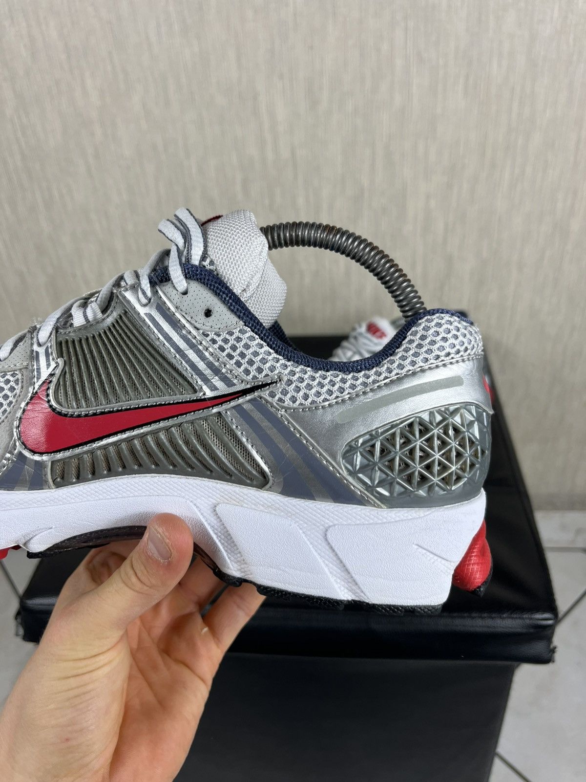 Nike Vintage Nike Vomero 5 mesh y2k silver retro sneakers shoes Size US 8 / EU 41 - 10 Thumbnail
