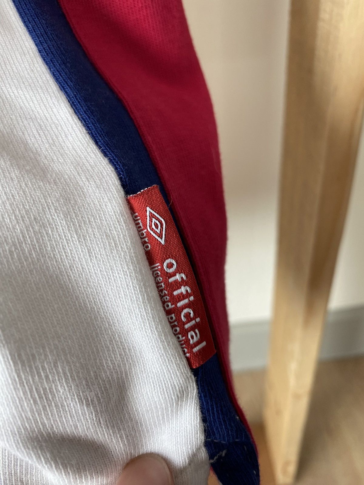 Umbro Umbro 2021/22 England Rugby Shirt Size US L / EU 52-54 / 3 - 4 Thumbnail