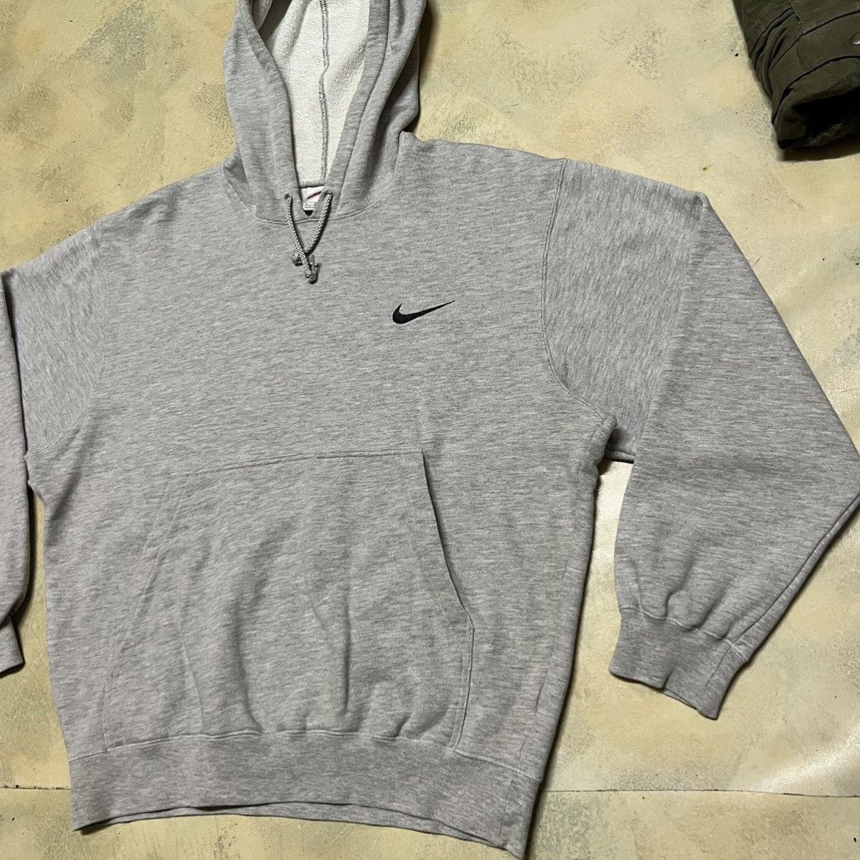 Nike Vintage Nike Hoodie Small Logo Travis Scott Style Size US L / EU 52-54 / 3 - 2 Thumbnail