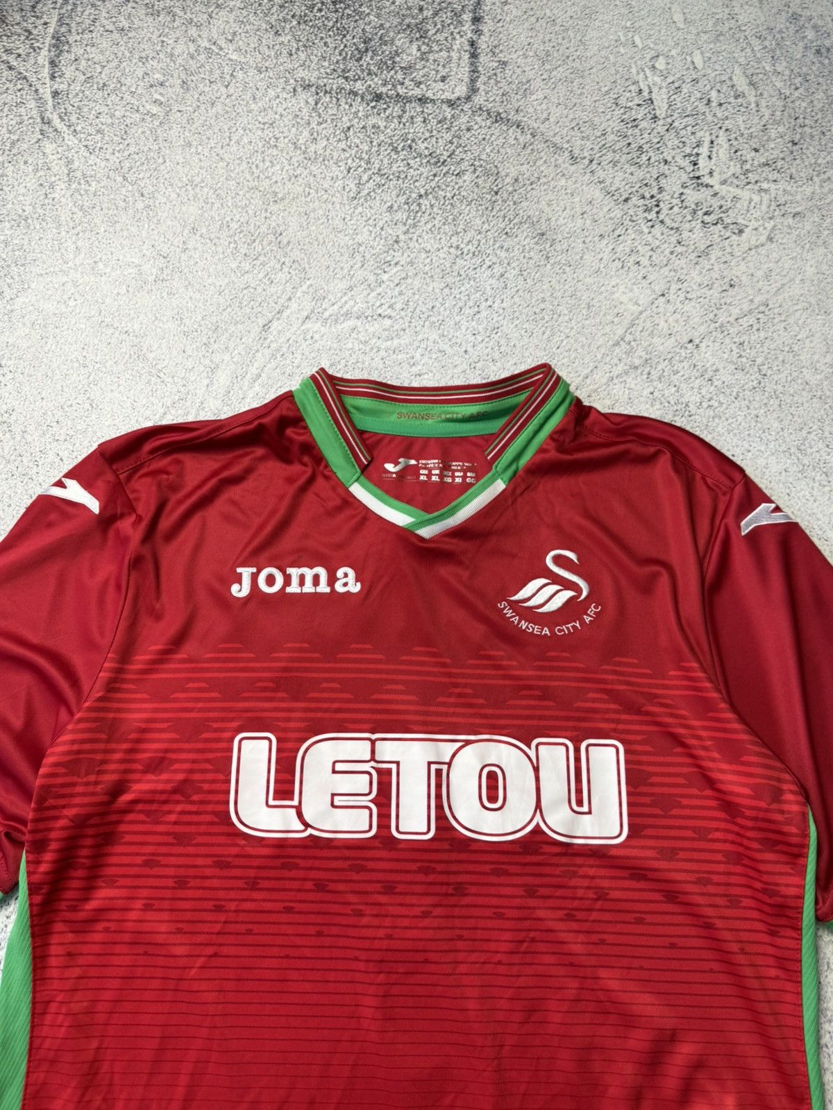 Vintage Mens FC SWANSEA CITY #7 Britton 2017 SOCCER FOOTBALL JERSEY Size US XL / EU 56 / 4 - 8 Thumbnail