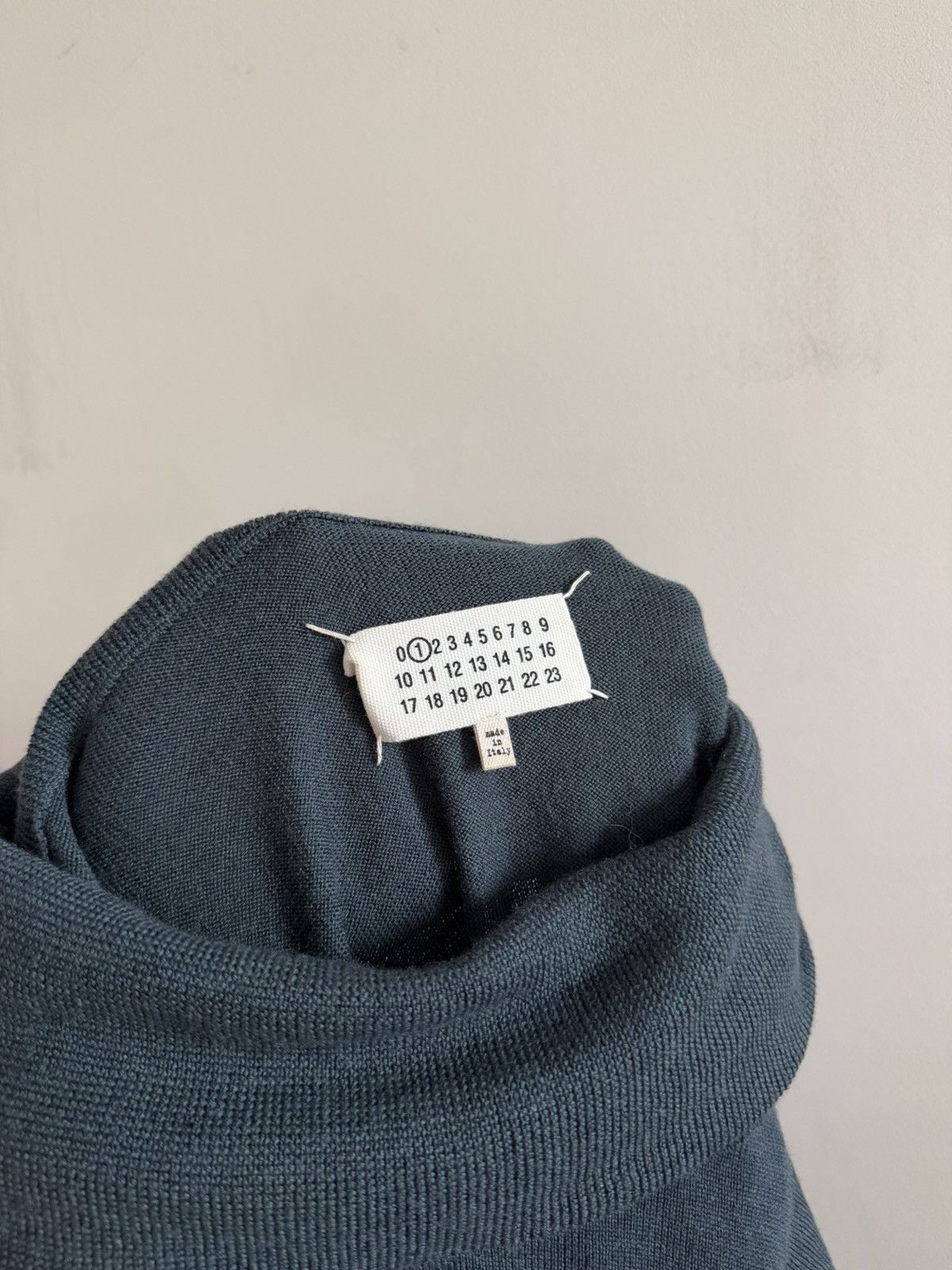 Maison Margiela Maison Margiela 4-Sleeve Wool Sweater Size S / US 4 / IT 40 - 5 Thumbnail