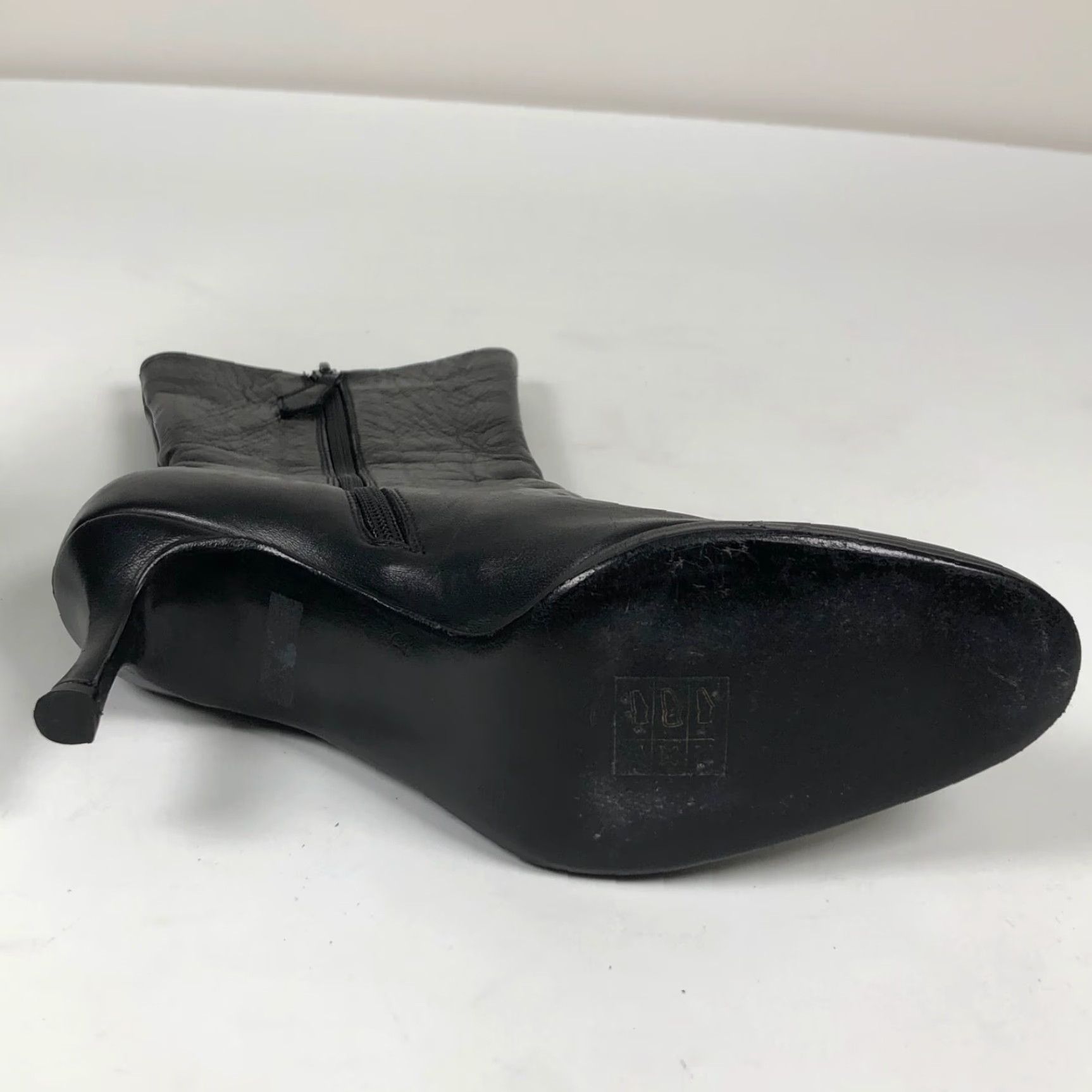 Vintage Botticelli Womens Boots Mid Calf Leather Zip Stiletto Heel 2-2.9in Black Solid M Calf Womens 7 Bootie Size US 7 / IT 37 - 6 Thumbnail