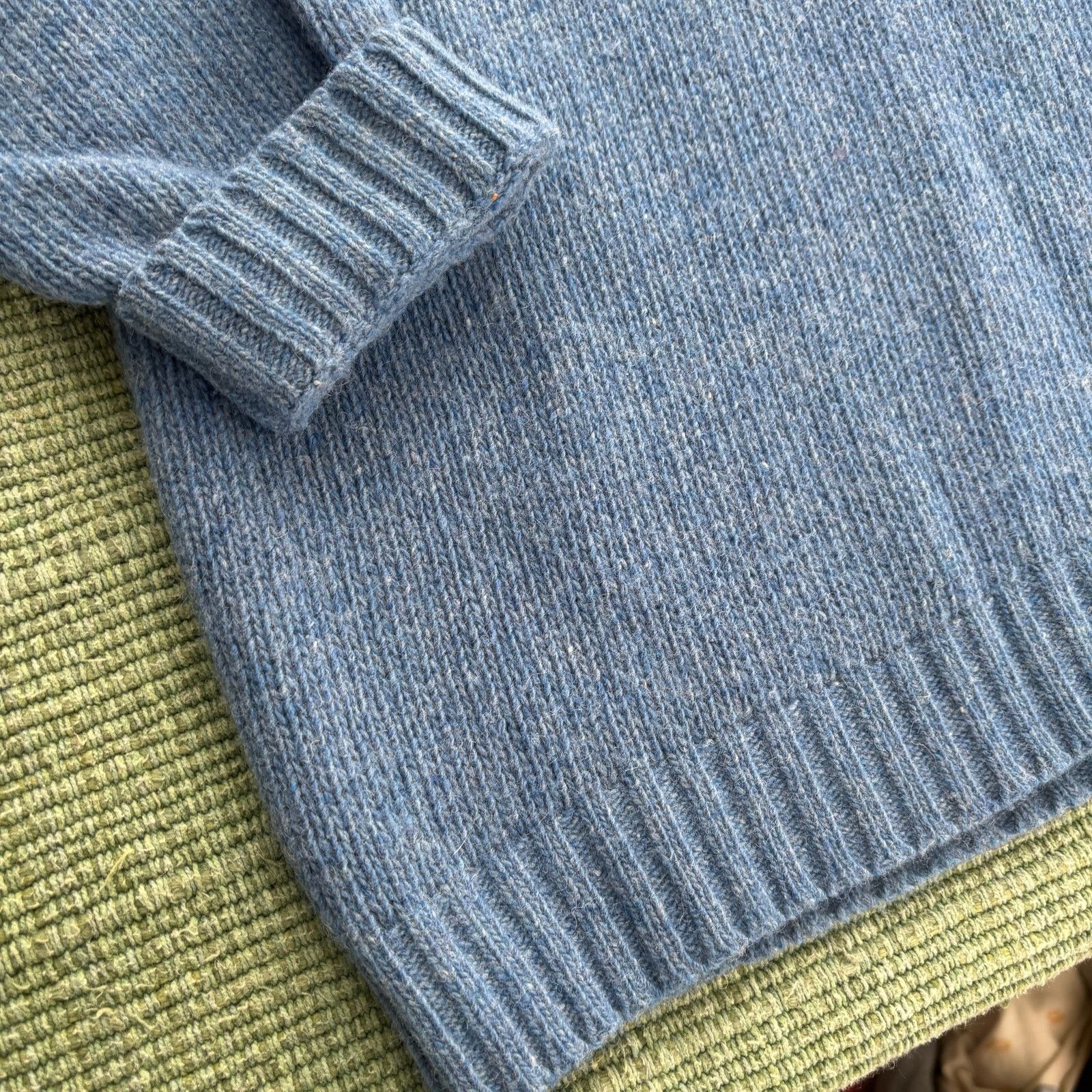 Vintage Vintage 1990s blue single stripe wool turtleneck sweater Size US XL / EU 56 / 4 - 4 Thumbnail