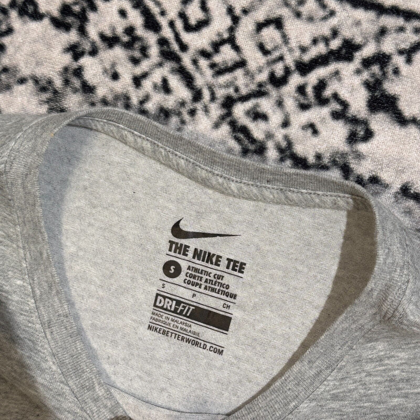 Nike × Vintage Vintage Nike Gray Cotton T-Shirt Size S Y2k 90s Pocket Tee Size US S / EU 44-46 / 1 - 7 Thumbnail