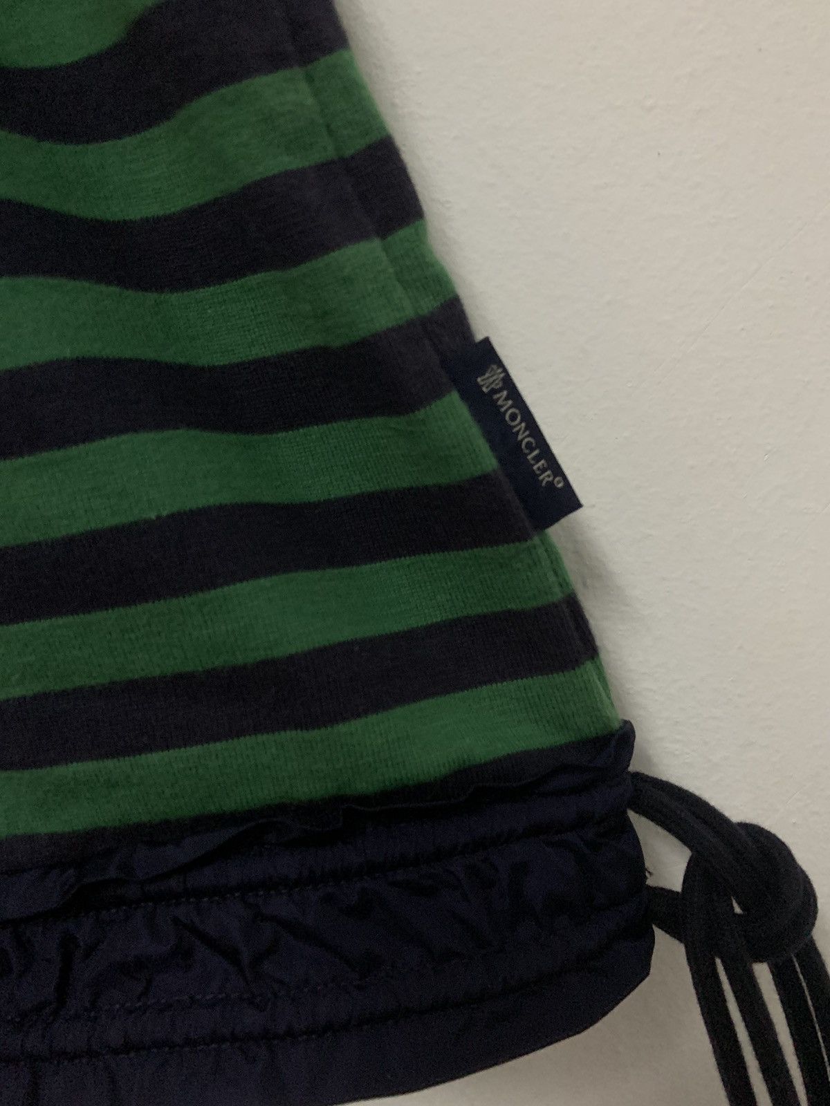 Moncler MONCLER MAGLIA GIROCOLLO SLEEVELESS Size L / US 10 / IT 46 - 13 Thumbnail