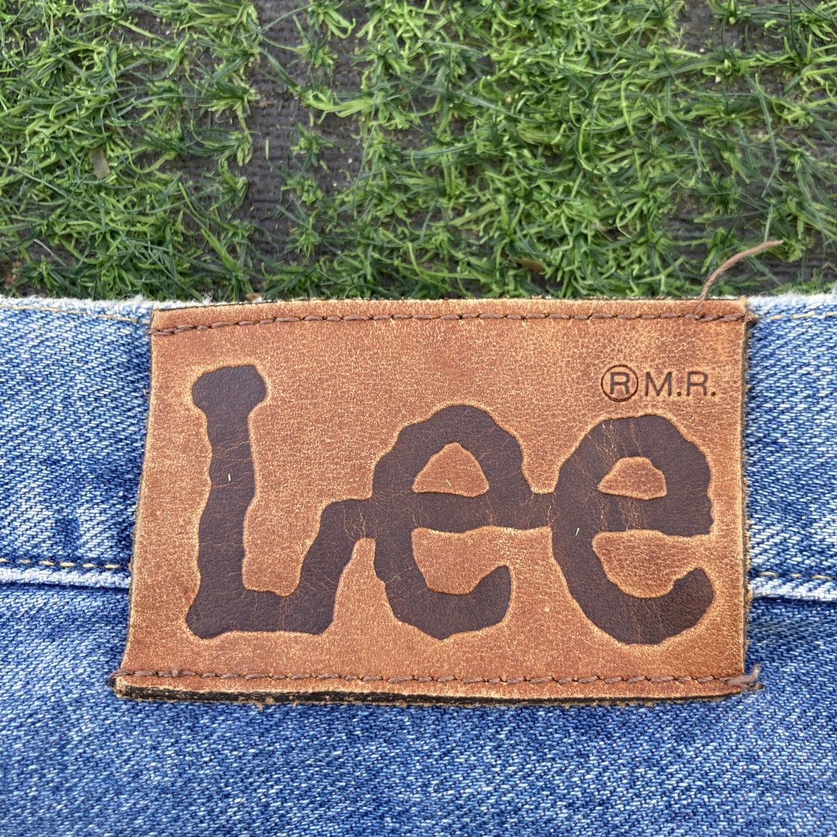 Lee VINTAGE LEE RIDER LEFT HAND DENIM SELVEDGE DISTRESSED JEANS Size US 29 - 14 Thumbnail