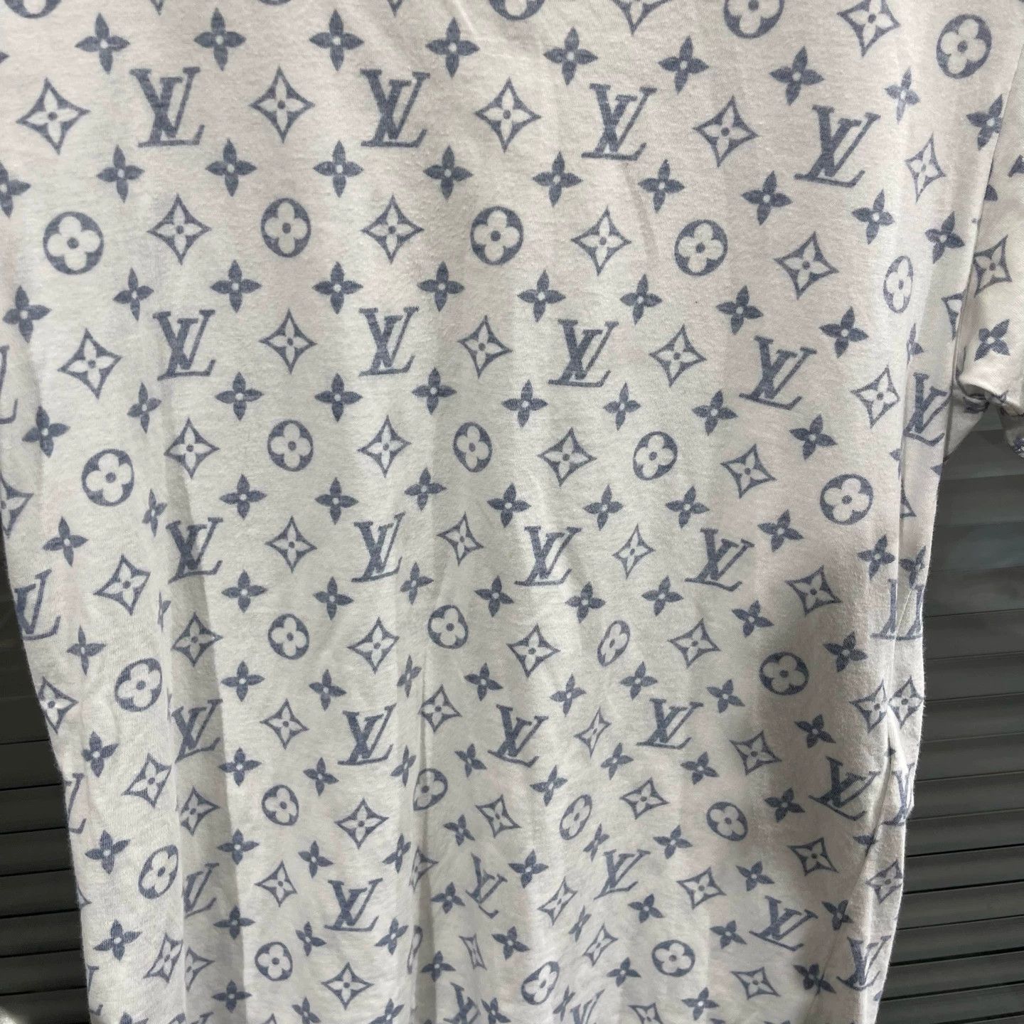 Louis Vuitton LV White Blue Monogram Neck Chain Short Tee XS Size XS / US 0-2 / IT 36-38 - 5 Thumbnail