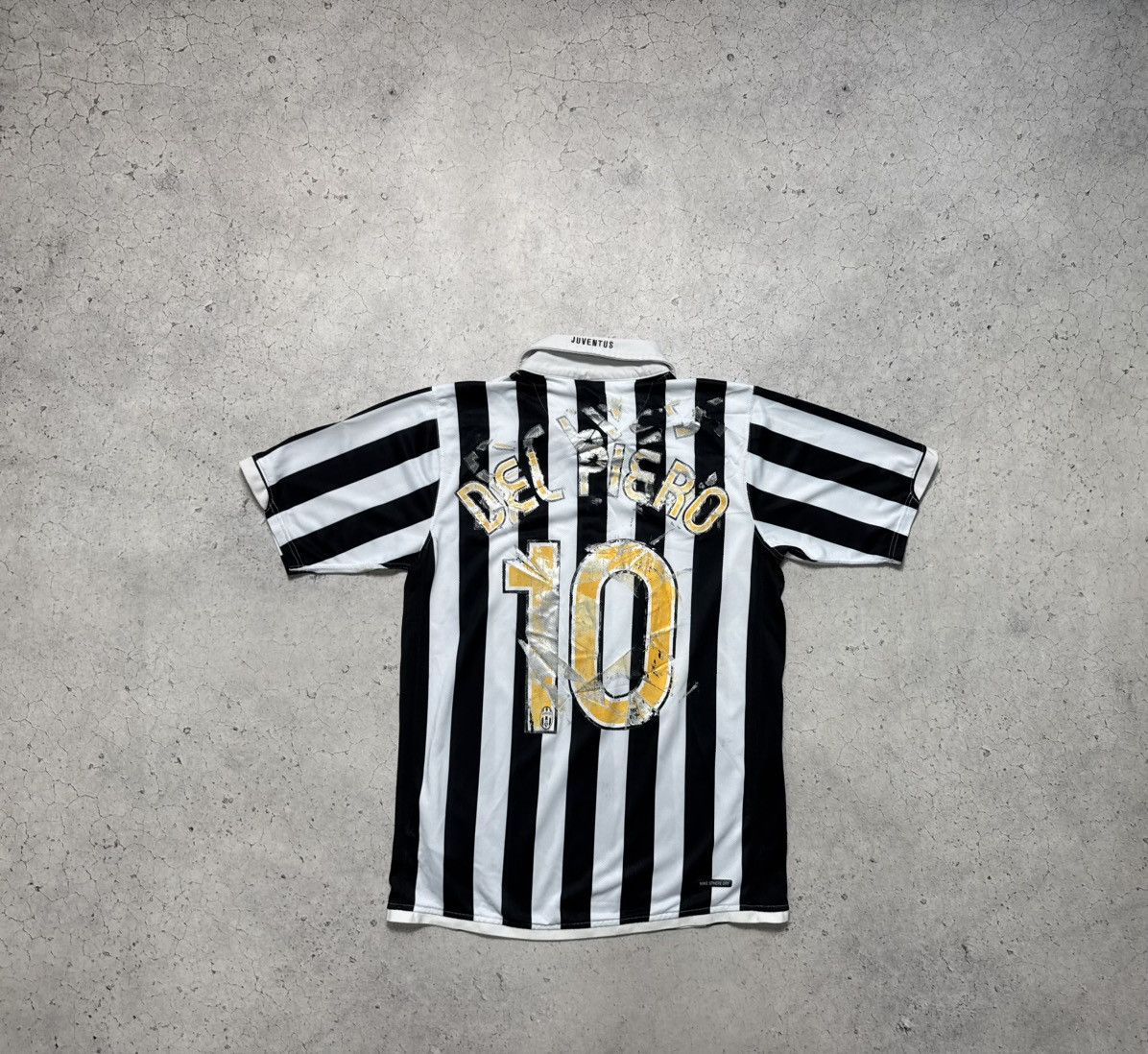 Nike Nike Juventus 2006/2007 Del Piero #10 Vintage Soccer Jersey Size US M / EU 48-50 / 2 - 2 Thumbnail