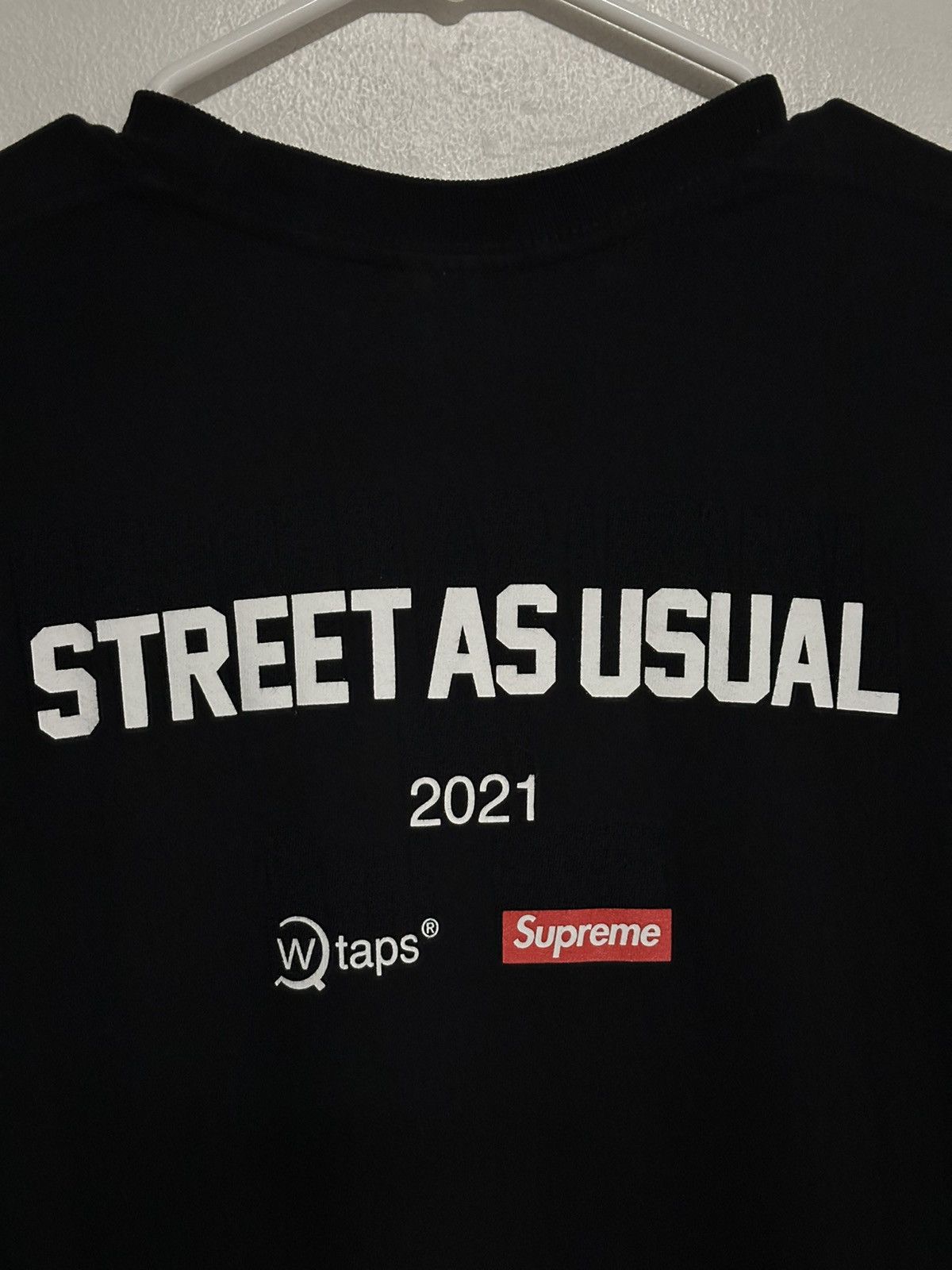 Supreme × Wtaps Supreme WTAPS Sic’Em! Tee Size US M / EU 48-50 / 2 - 4 Thumbnail