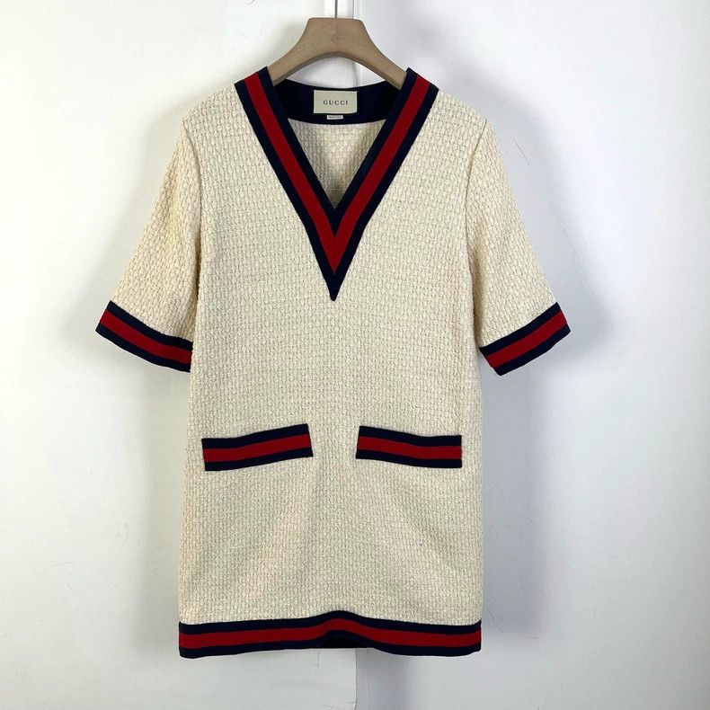 Gucci Gucci V-Neck Knit Dress with Pockets- DMC Size US 31 - 1 Thumbnail