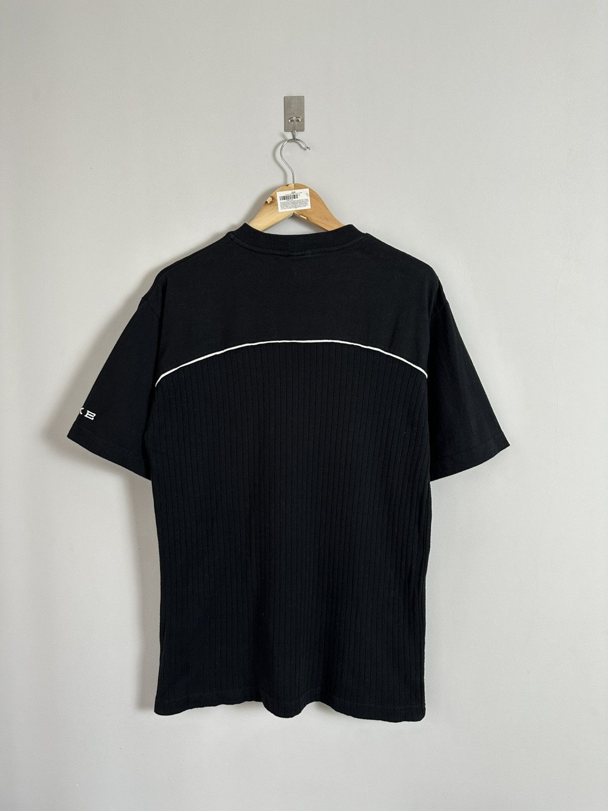 Nike × Vintage Nike 90s Ribbed Tee Made in Italy V-Neck Vintage Swoosh M Size US M / EU 48-50 / 2 - 8 Thumbnail