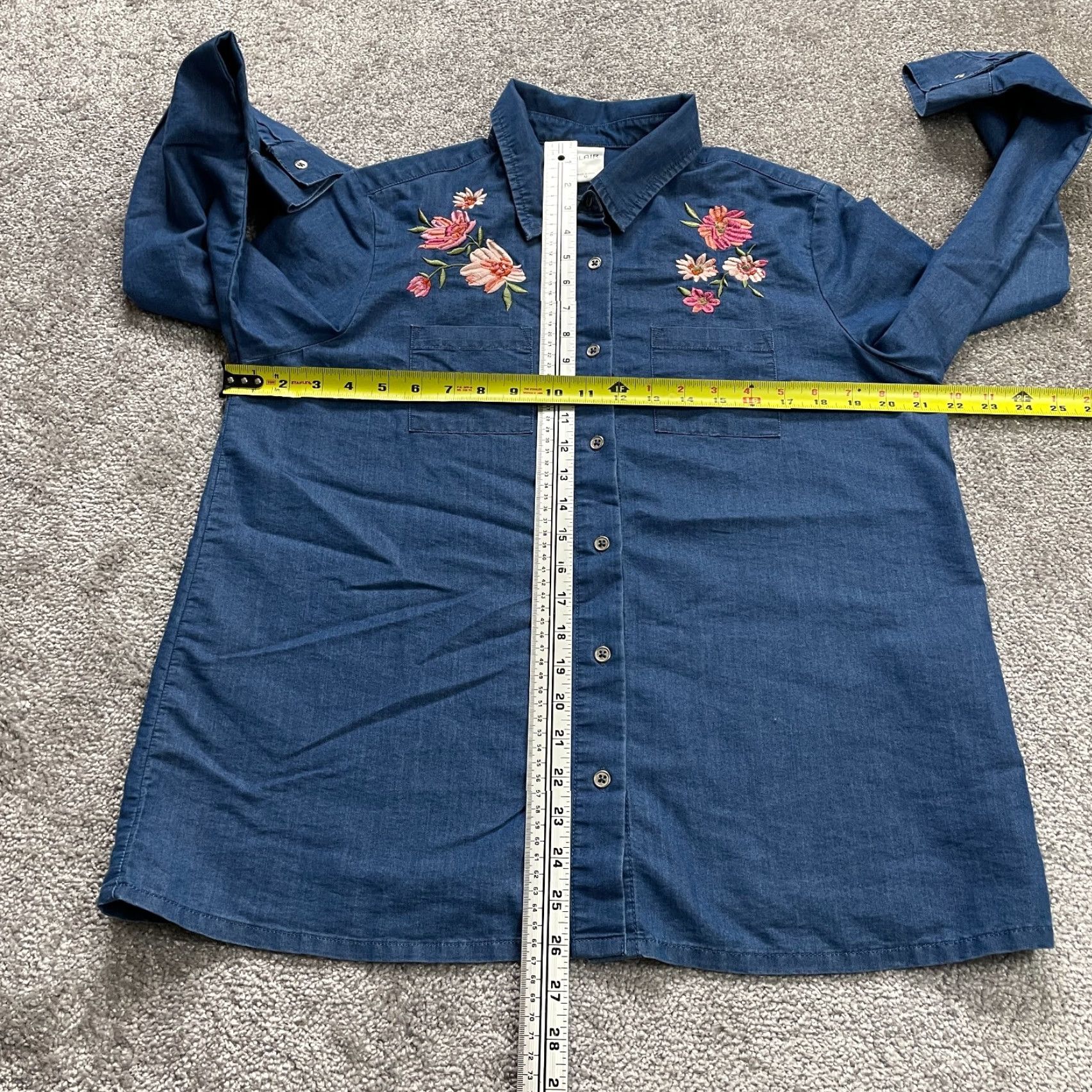 Blair Blair Shirt Women M Blue Denim Floral Embroidered Button-Up Pocket Chambray Shirt Size M / US 6-8 / IT 42-44 - 7 Thumbnail