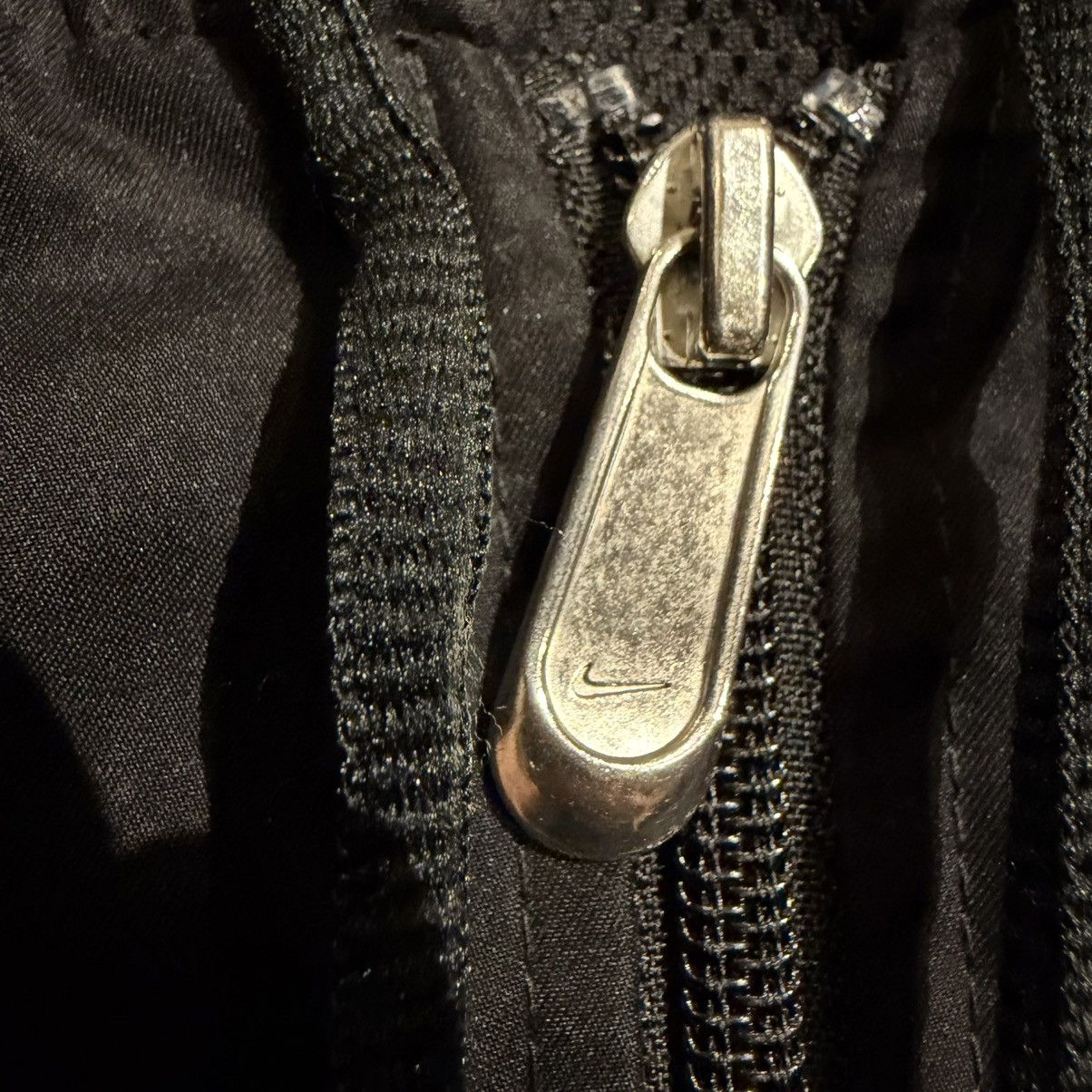 Nike Nike Black and Gold Windbreaker Size US L / EU 52-54 / 3 - 9 Thumbnail