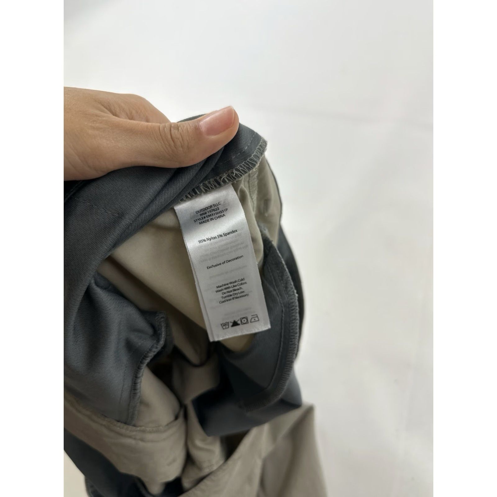Eddie Bauer VINTAGE Eddie Bauer Cargo Shorts Men 40 Khaki Beige Safari Trail Pockets Mens Size US 40 / EU 56 - 4 Thumbnail