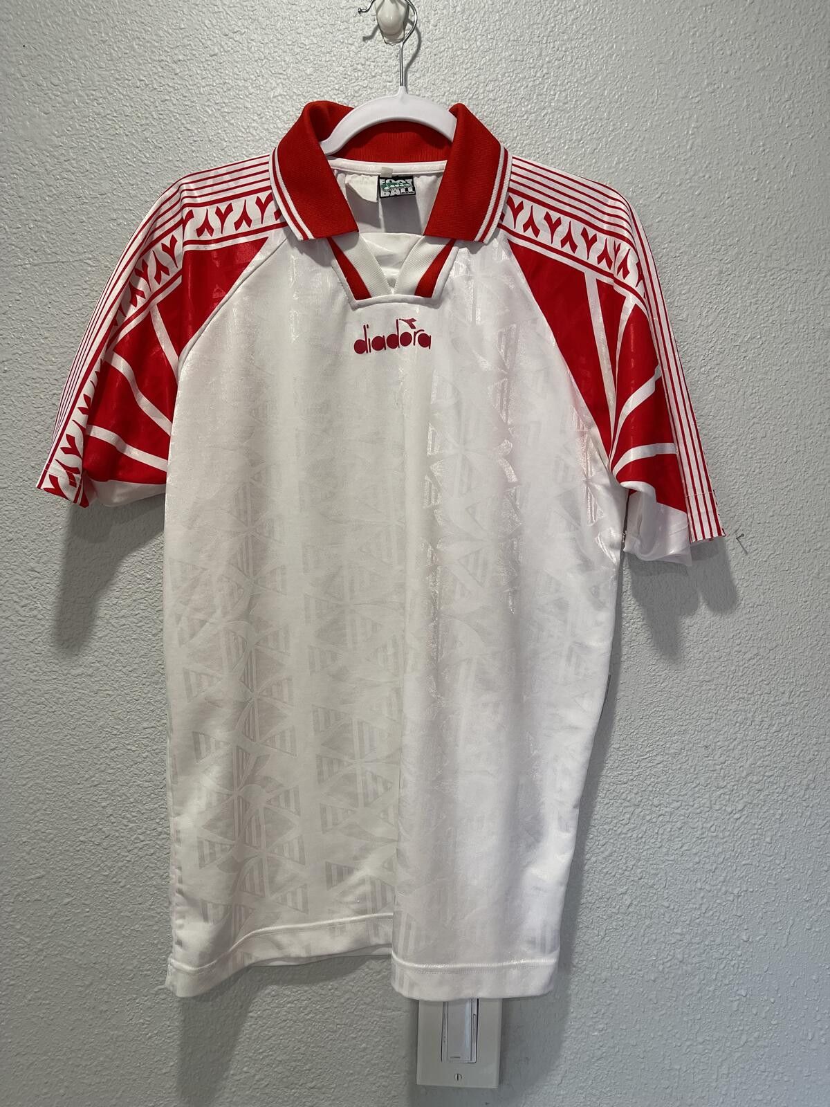 Diadora Vintage Diadora White and Red Polo Shirt Size L Size US L / EU 52-54 / 3 - 1 Thumbnail