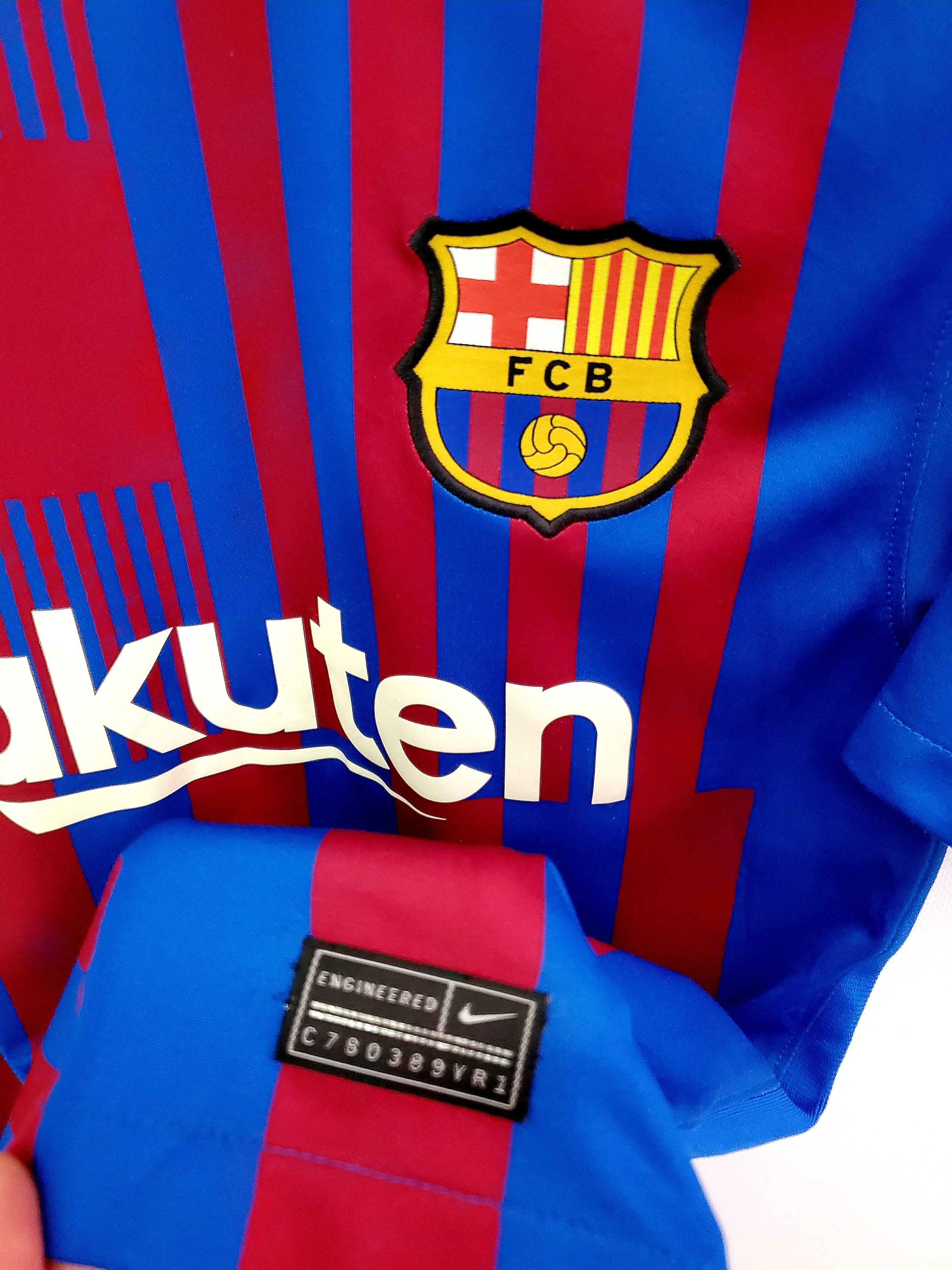 Nike FC Barcelona 2021-2022 Nike soccer jersey ideal size S Size US S / EU 44-46 / 1 - 3 Thumbnail