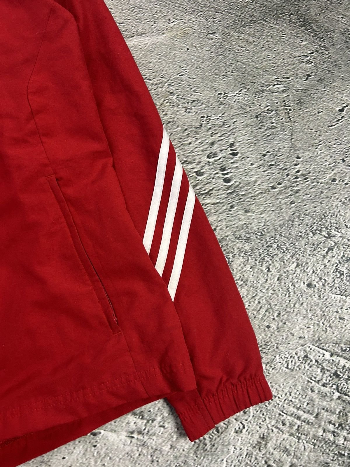 Adidas Adidas track jacket vintage red Y2K nylon zip Size US S / EU 44-46 / 1 - 3 Thumbnail