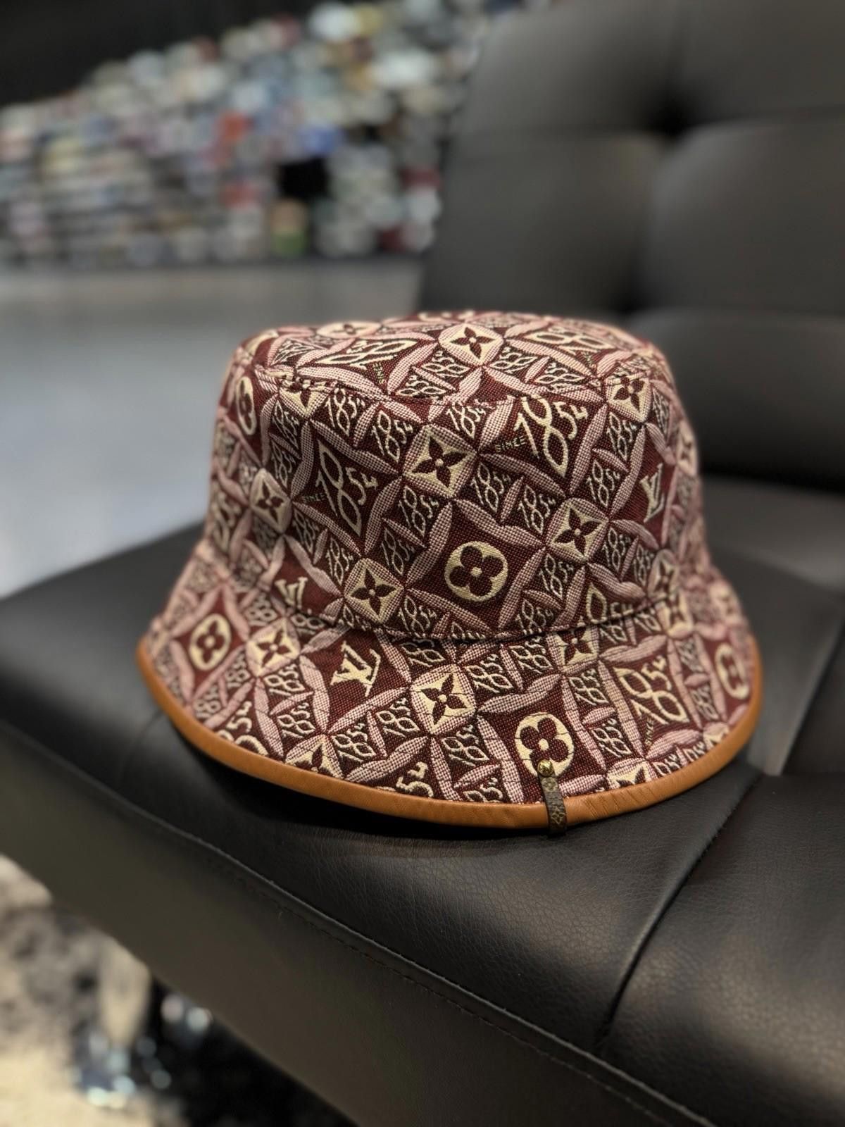 Louis Vuitton Louis Vuitton Monogram Jacquard Shine 1854 Bucket Hat Size ONE SIZE - 3 Thumbnail