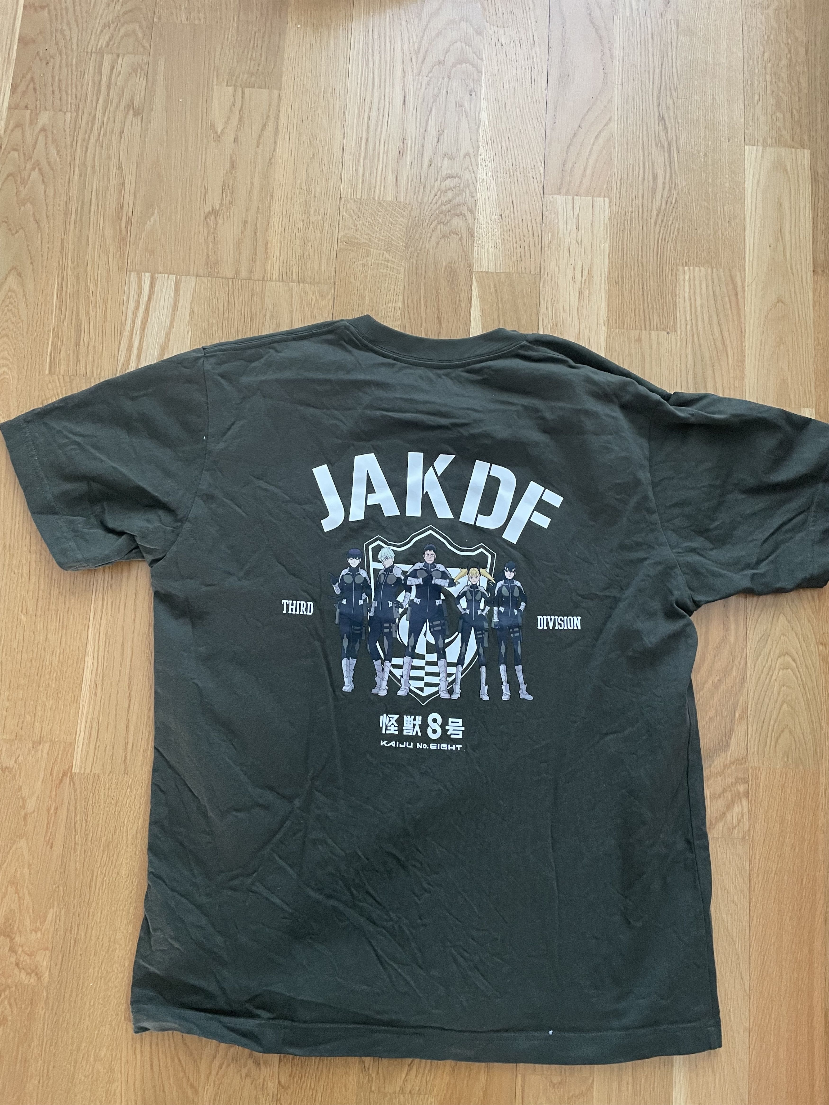 Uniqlo Uniqlo UT Kaiju no.8 Pocket T-Shirt Size US S / EU 44-46 / 1 - 4 Thumbnail