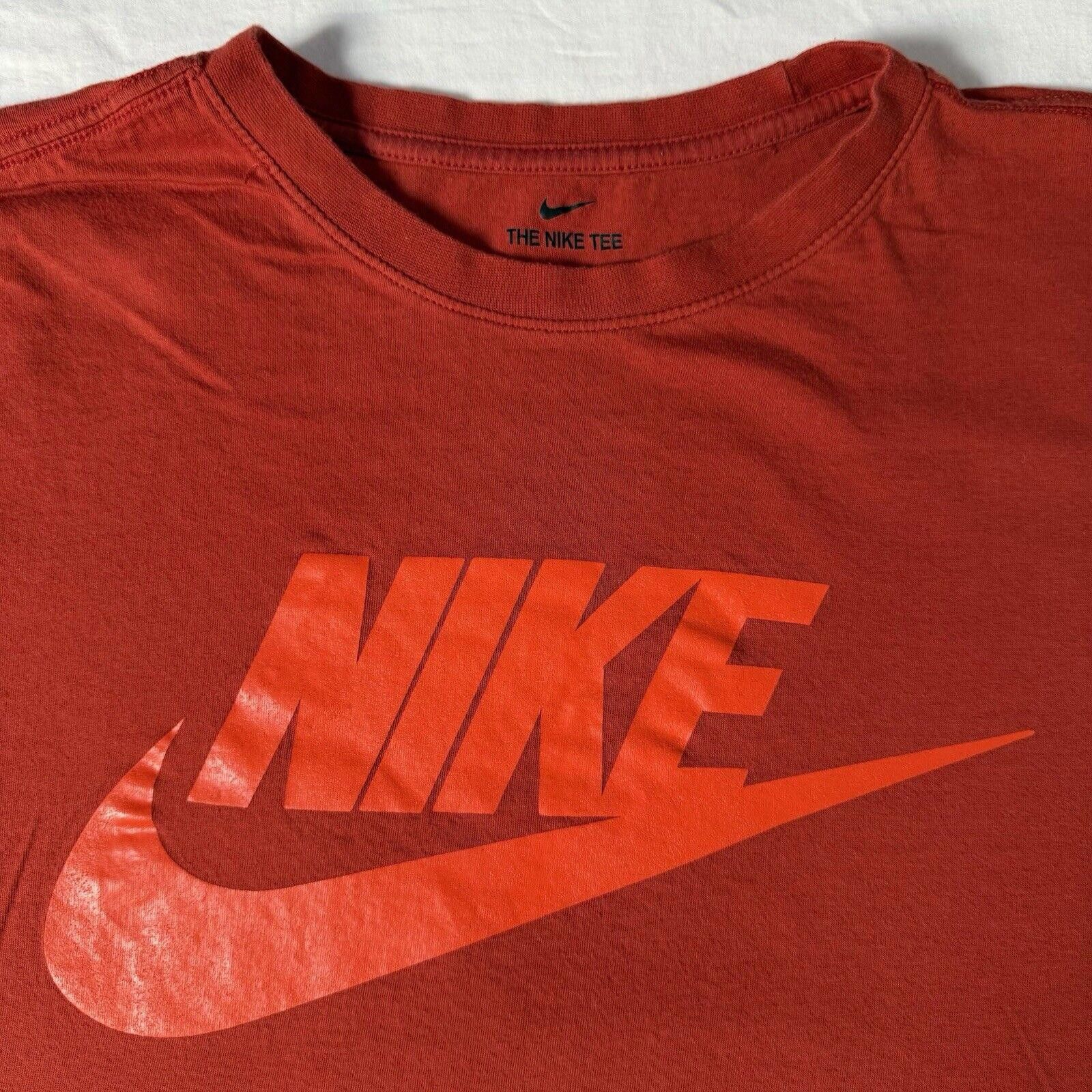 Nike The Nike Tee Logo T-Shirt Short Sleeve Red Men's Sz 2XL Size US XXL / EU 58 / 5 - 2 Thumbnail