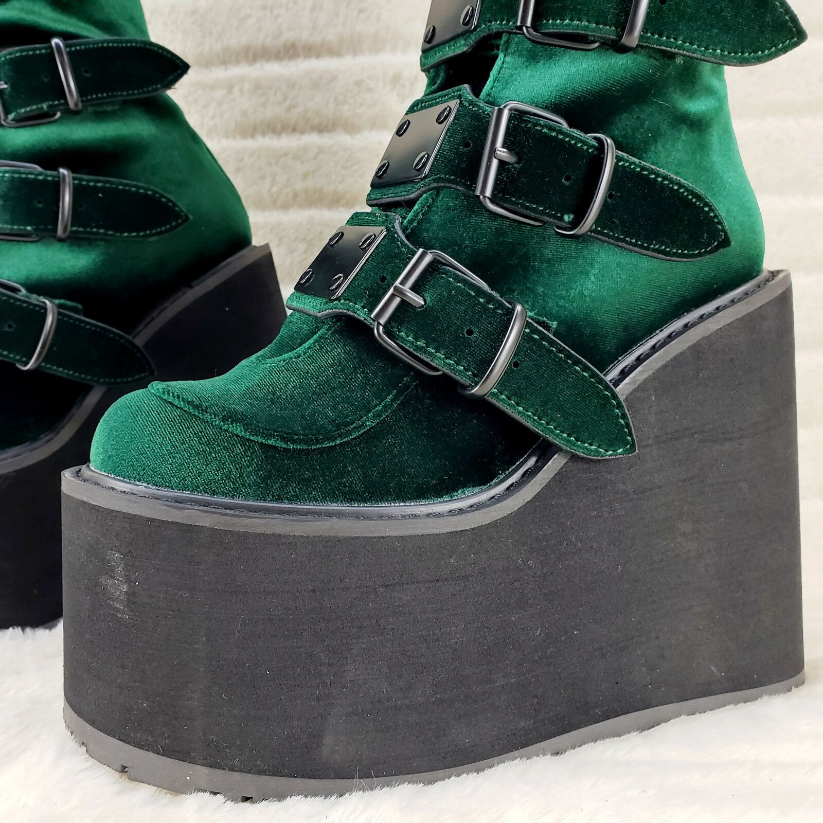 Other DEMONIA Trinity Swing 815 Emerald Green Velvet Goth Knee Boo Size US 7 / IT 37 - 8 Thumbnail