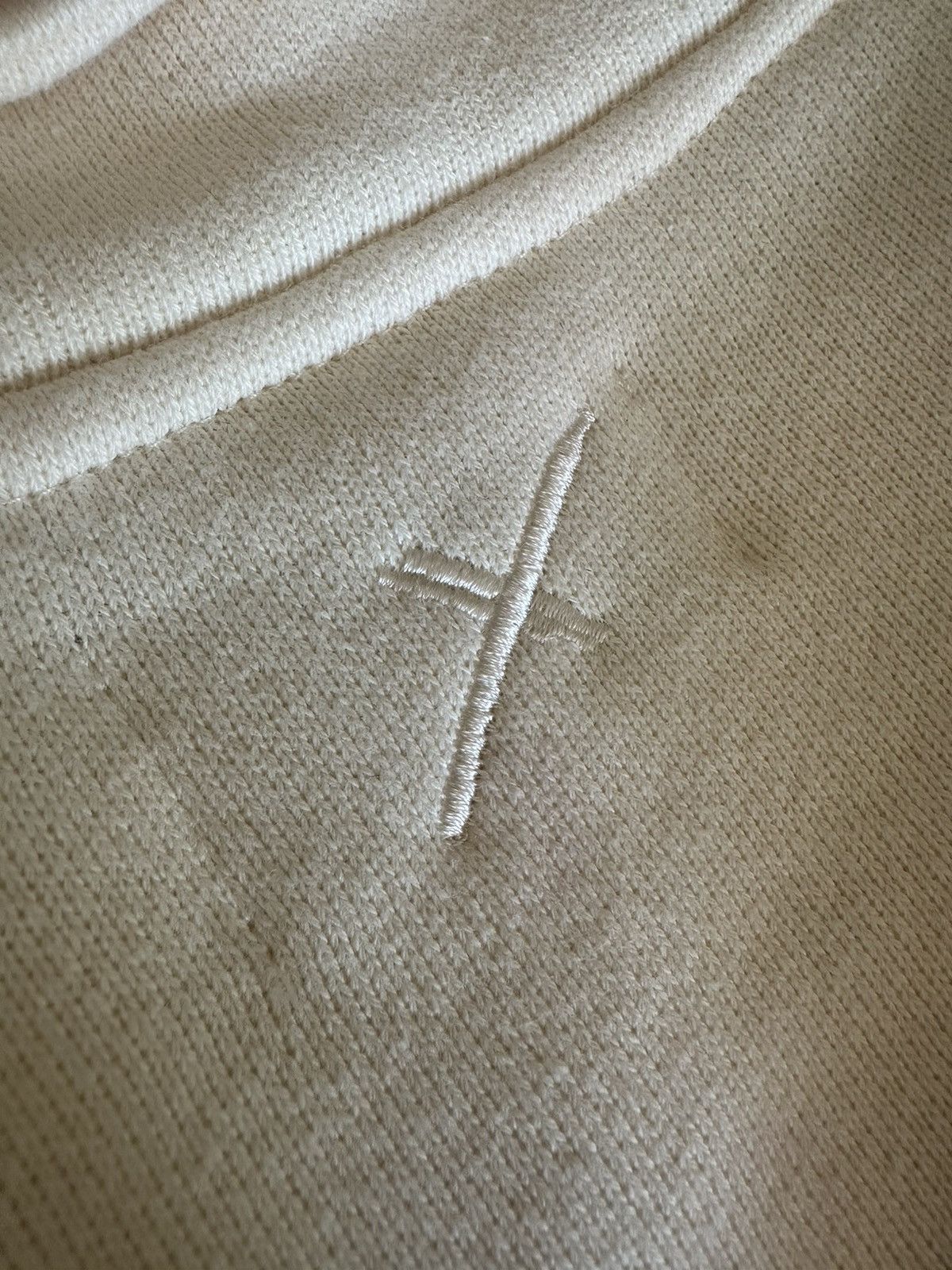 100 Thieves 100 Thieves Quarter Zip — Cream w/ Maroon Logo (L) Size US L / EU 52-54 / 3 - 5 Thumbnail