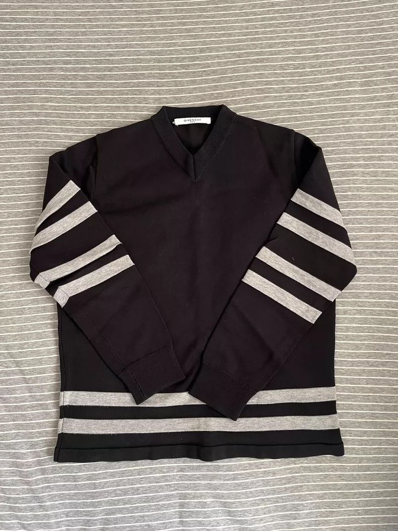 Givenchy Givenchy Wool Sweater 2506-Nextarrow Size US XL / EU 56 / 4 - 1 Thumbnail