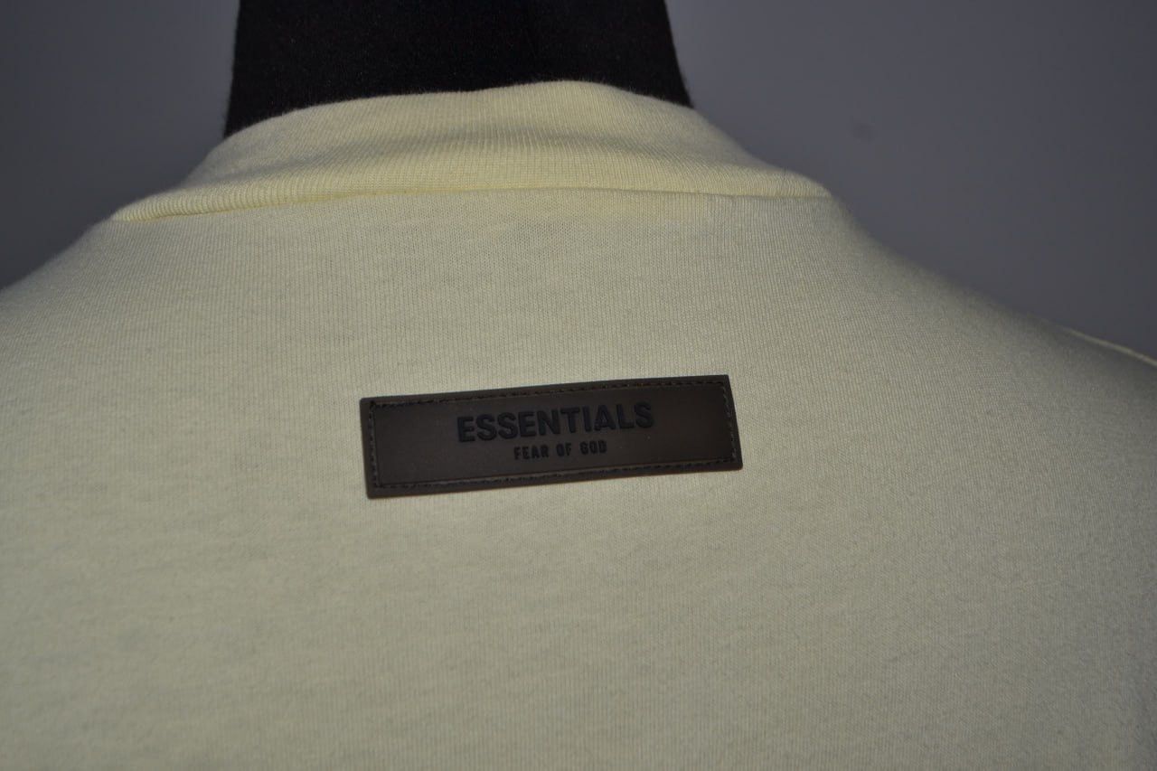 Other Fear of God FOG Essentials Crewneck T-Shirt Adult size M Size US M / EU 48-50 / 2 - 6 Thumbnail