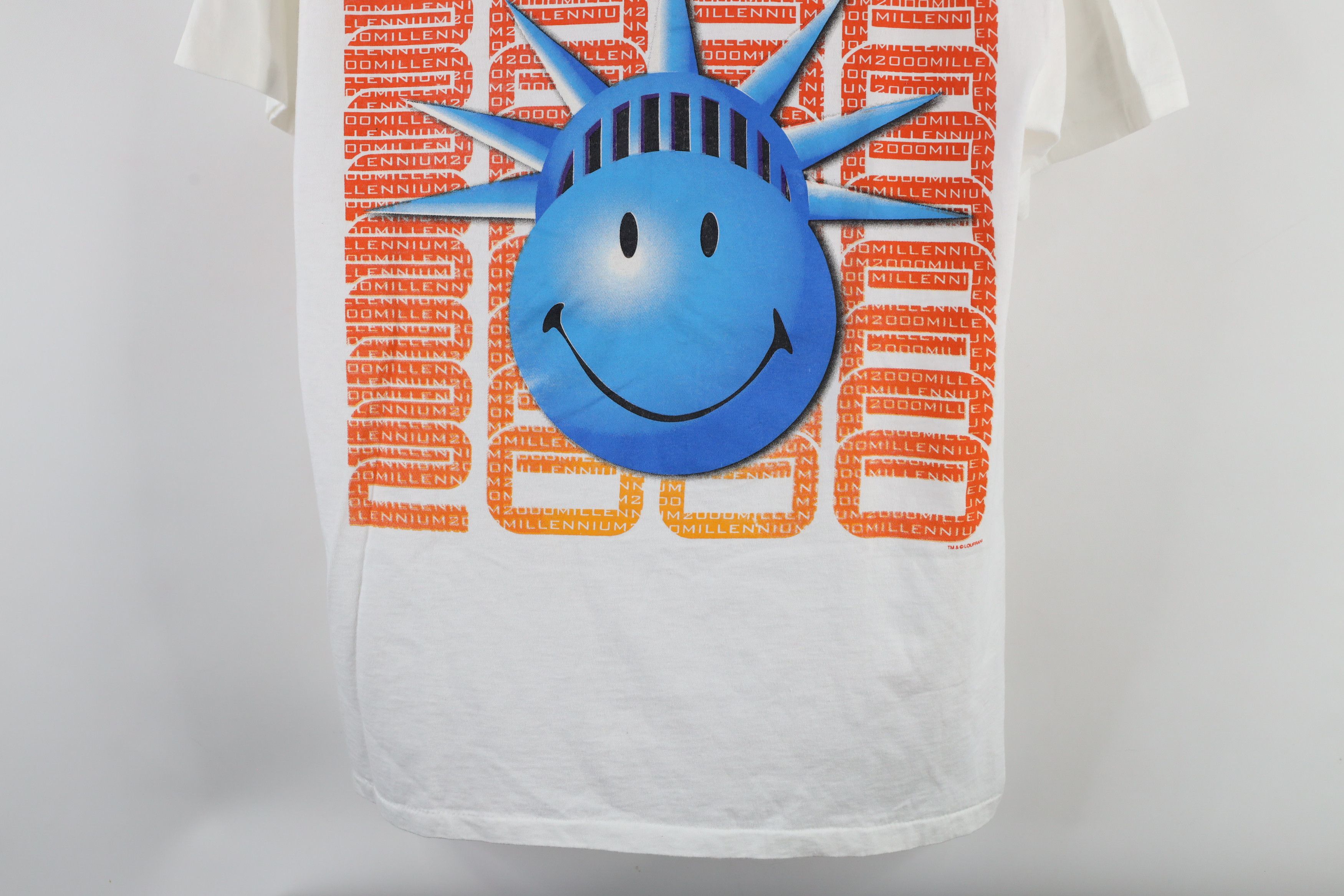 Vintage Vintage Y2K 2000 Millennium Face Statue of Liberty T-Shirt Size US L / EU 52-54 / 3 - 3 Thumbnail