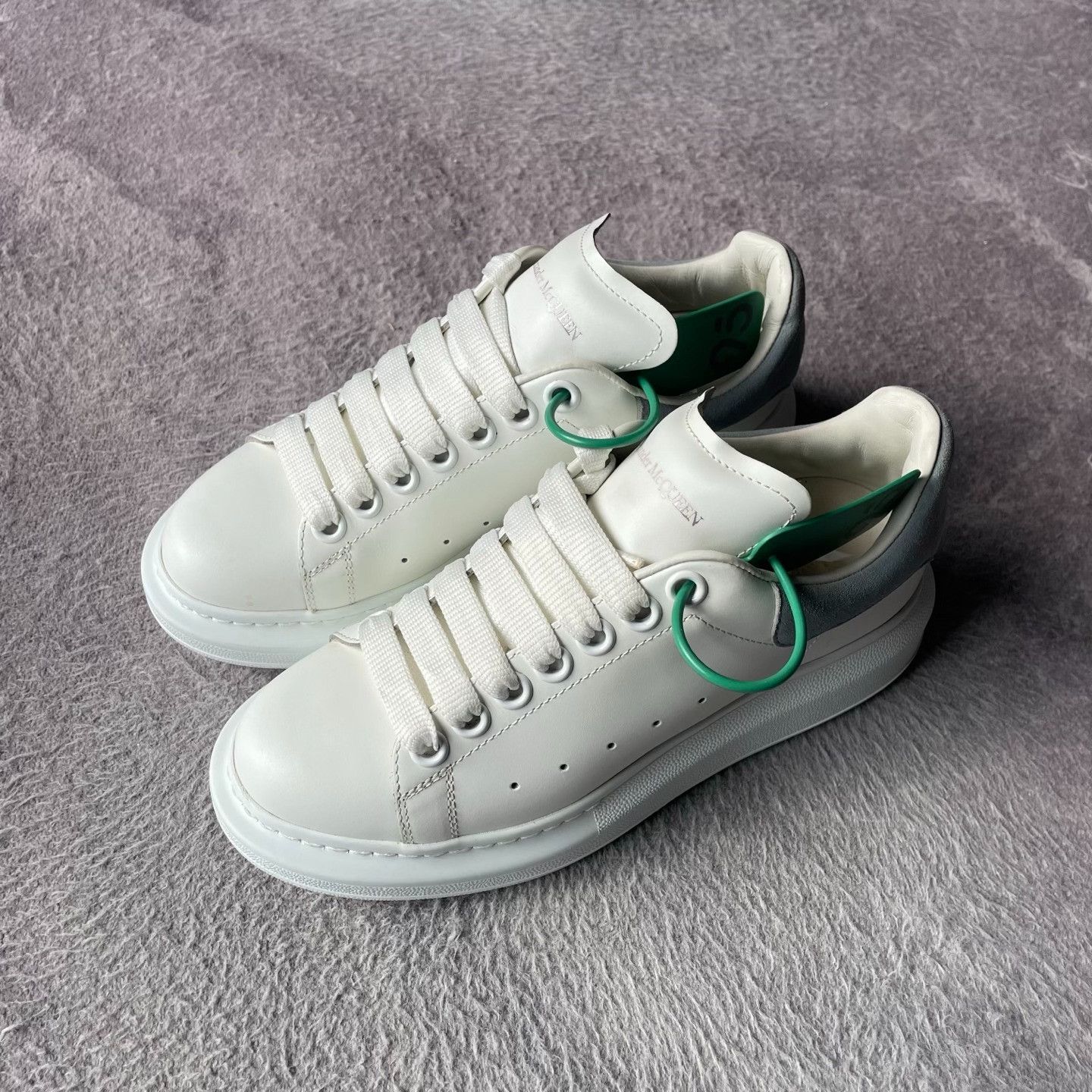 Alexander McQueen Alexander McQueen White Lowtop Sneakers 36 Women Size US 6 / IT 36 - 1 Thumbnail