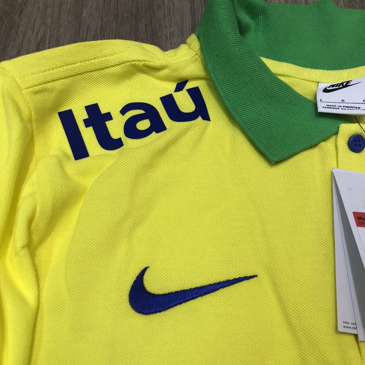 Nike Brazil national team travel polo (bnwt) Size US L / EU 52-54 / 3 - 6 Thumbnail