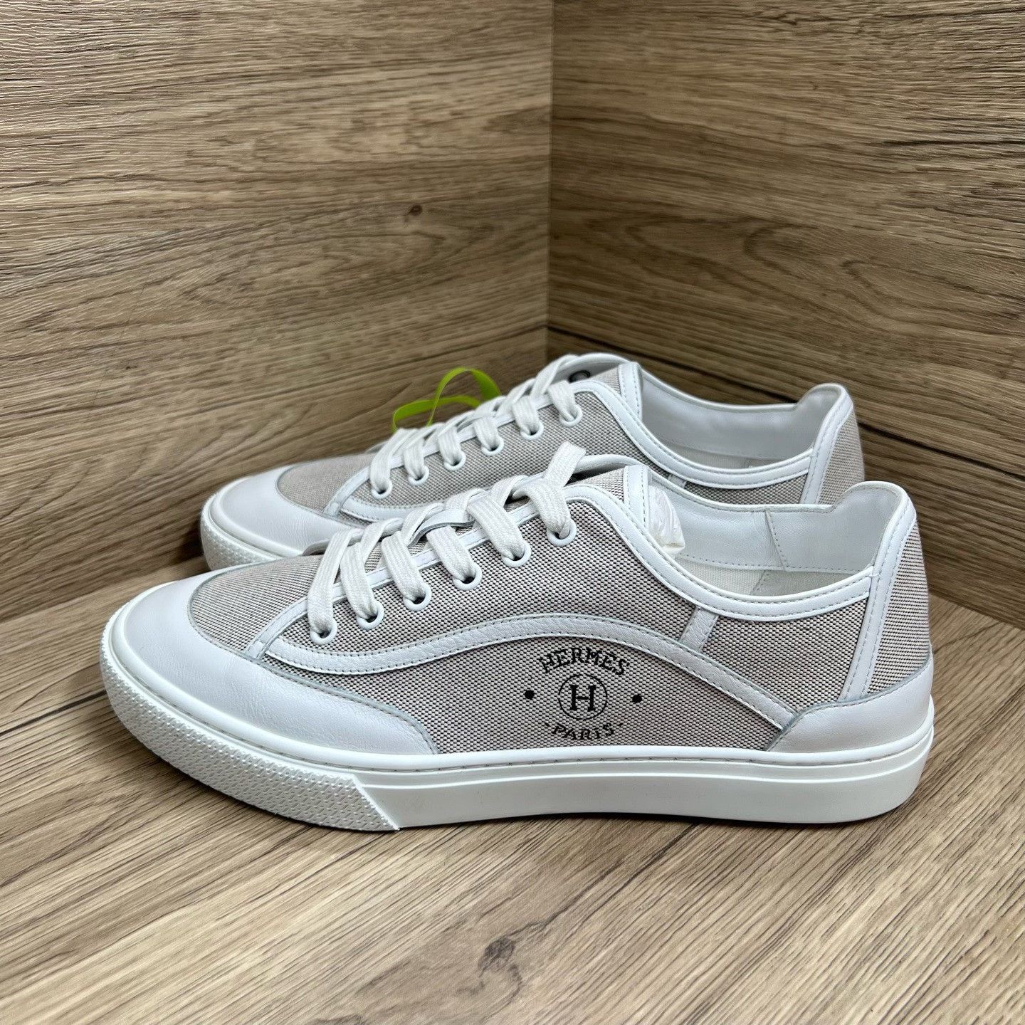 Hermes Hermes Canvas White Lowtop Sneakers 7 Men Size US 7 / EU 40 - 1 Thumbnail