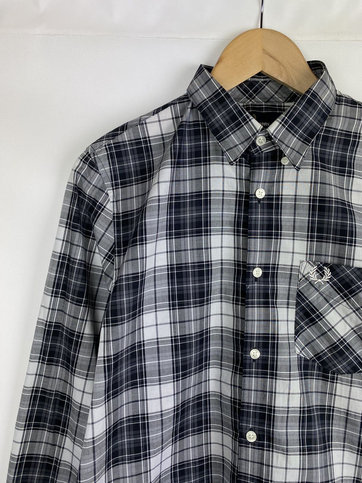 Fred Perry FP Fred Perry men’s long sleeve checked button up shirt Size US M / EU 48-50 / 2 - 5 Thumbnail
